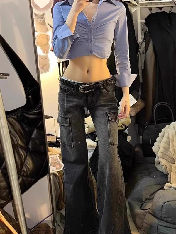 Tight-Fitting Multiple Pockets Flare Jeans Product Image