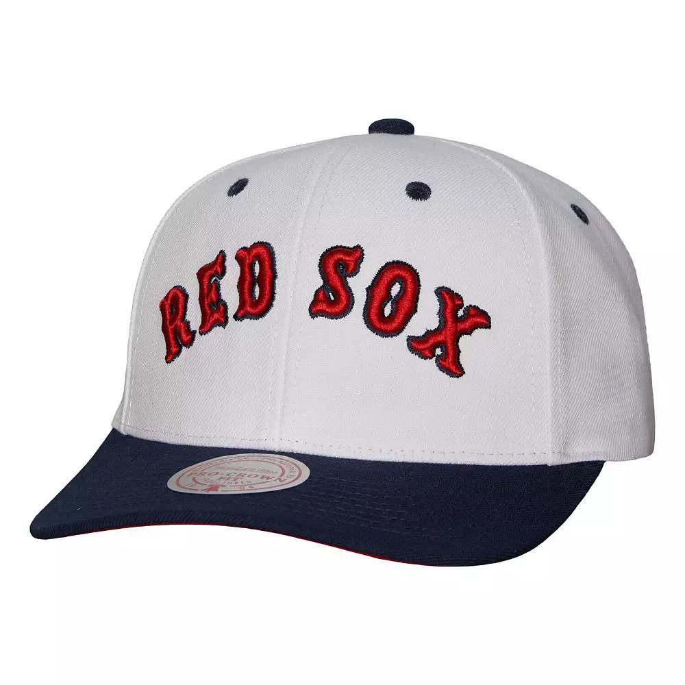Men's Mitchell & Ness White Boston Red Sox Cooperstown Collection Pro Crown Snapback Hat Product Image