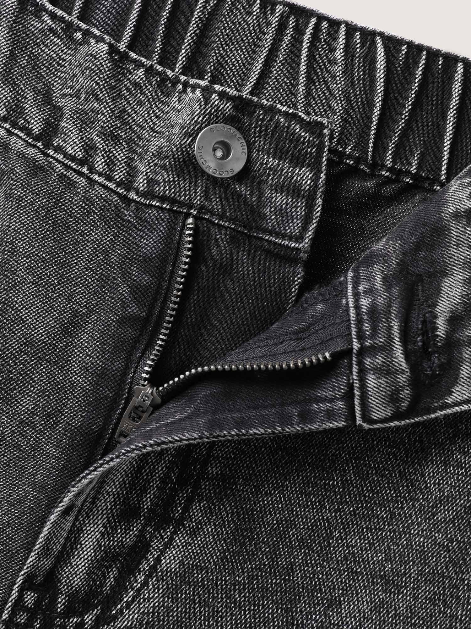 Elastic Waistband Classic Cut Denim Shorts Female Product Image