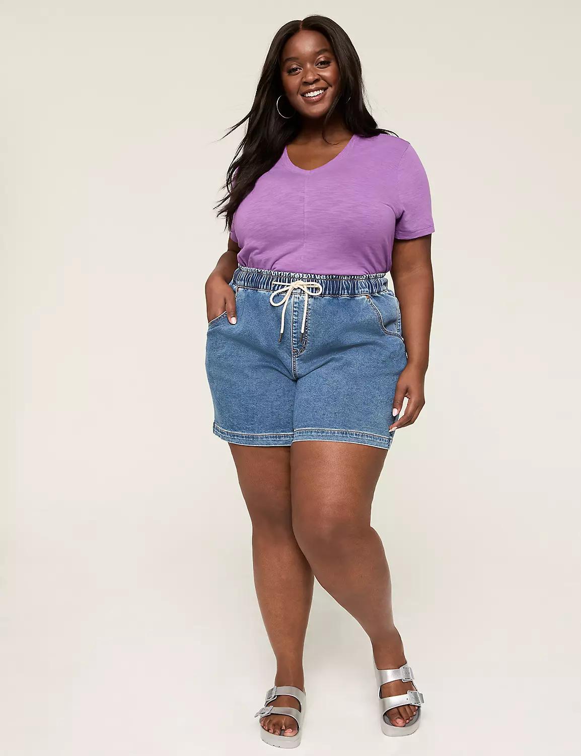 Short-Sleeve V-Neck Seamed Tee Product Image