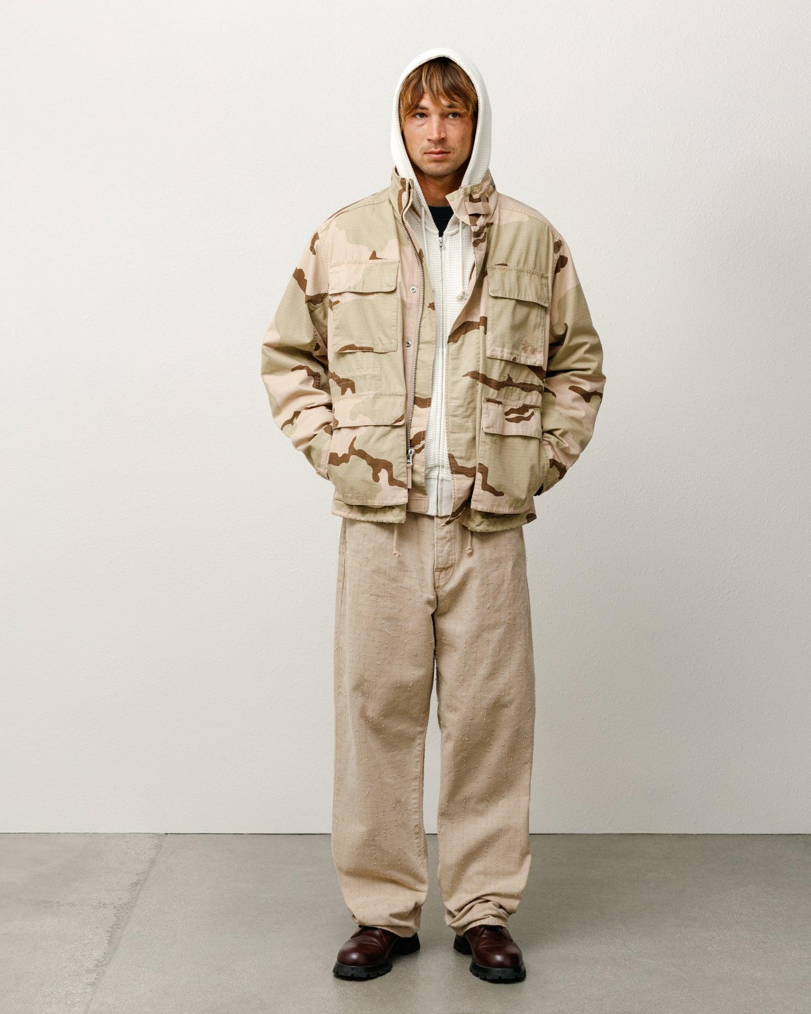 BIG OL' PANT CANVAS NEEDLEPUNCH Male Product Image