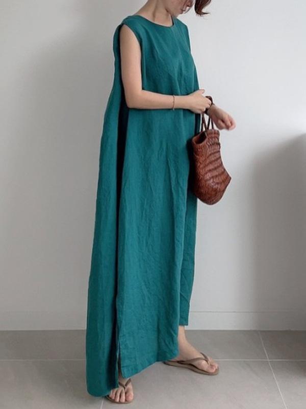 Casual Simple Solid Color Split-Side Round-Neck Sleeveless Midi Dress Product Image