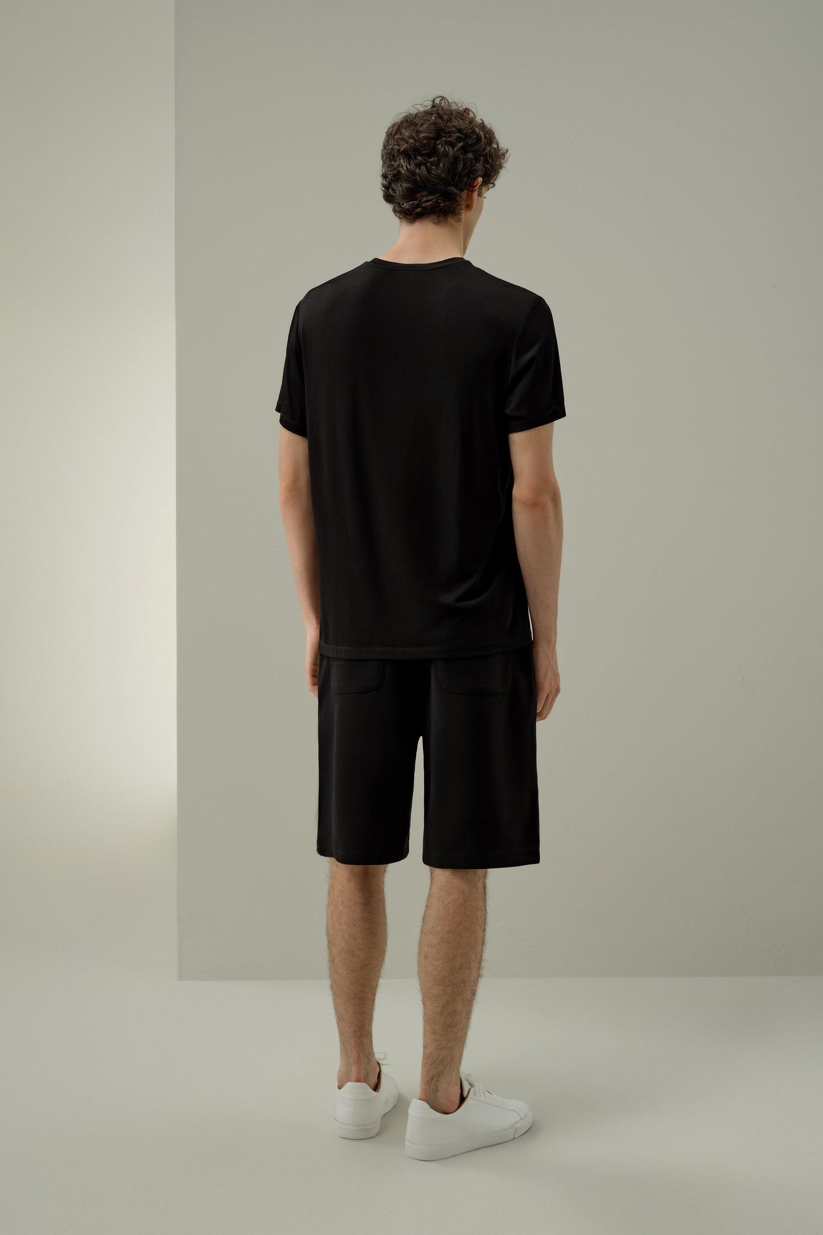 Silk Breeze Jersey Men's T-shirt Product Image