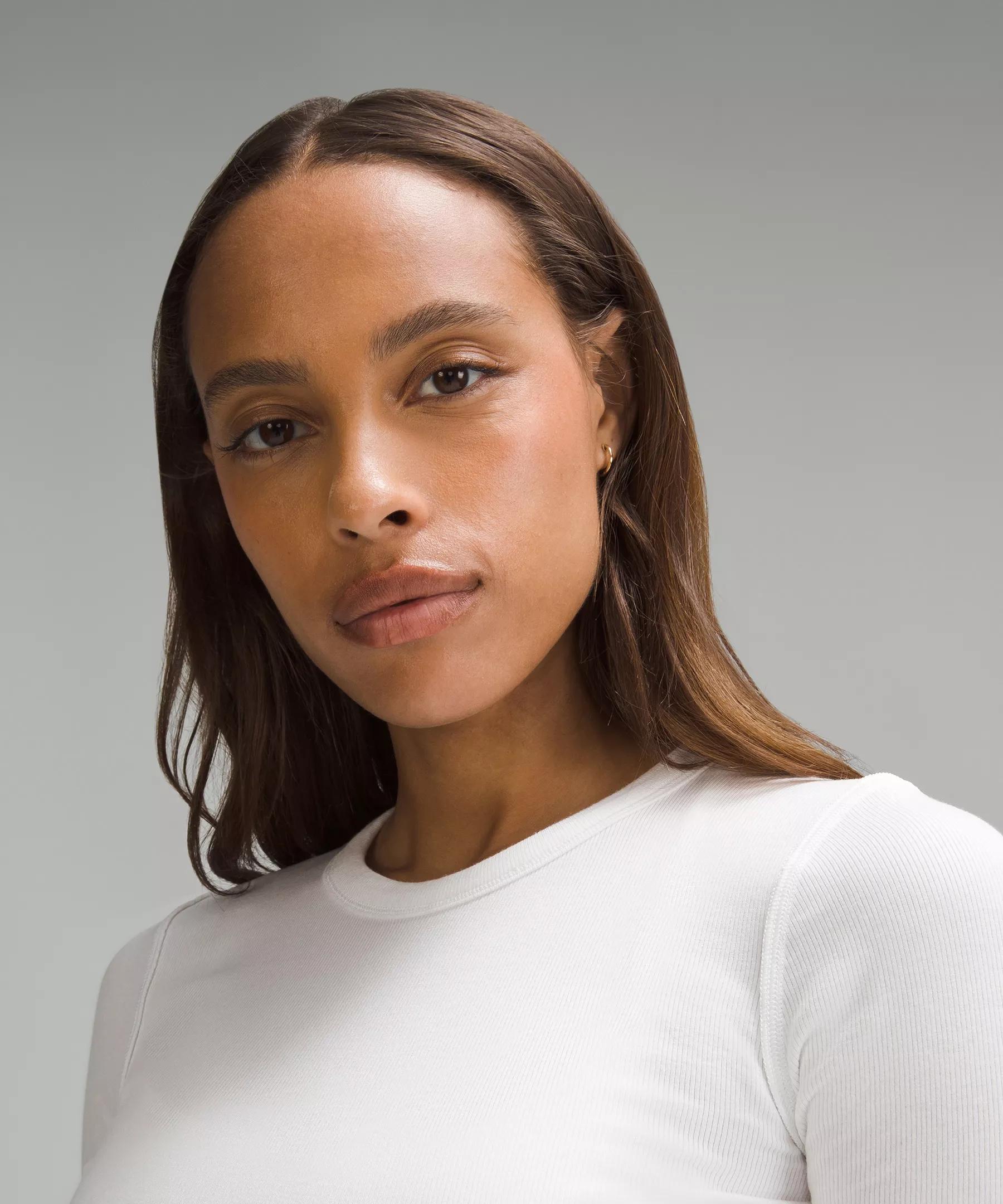 Hold Tight Straight-Hem Cropped T-Shirt Product Image