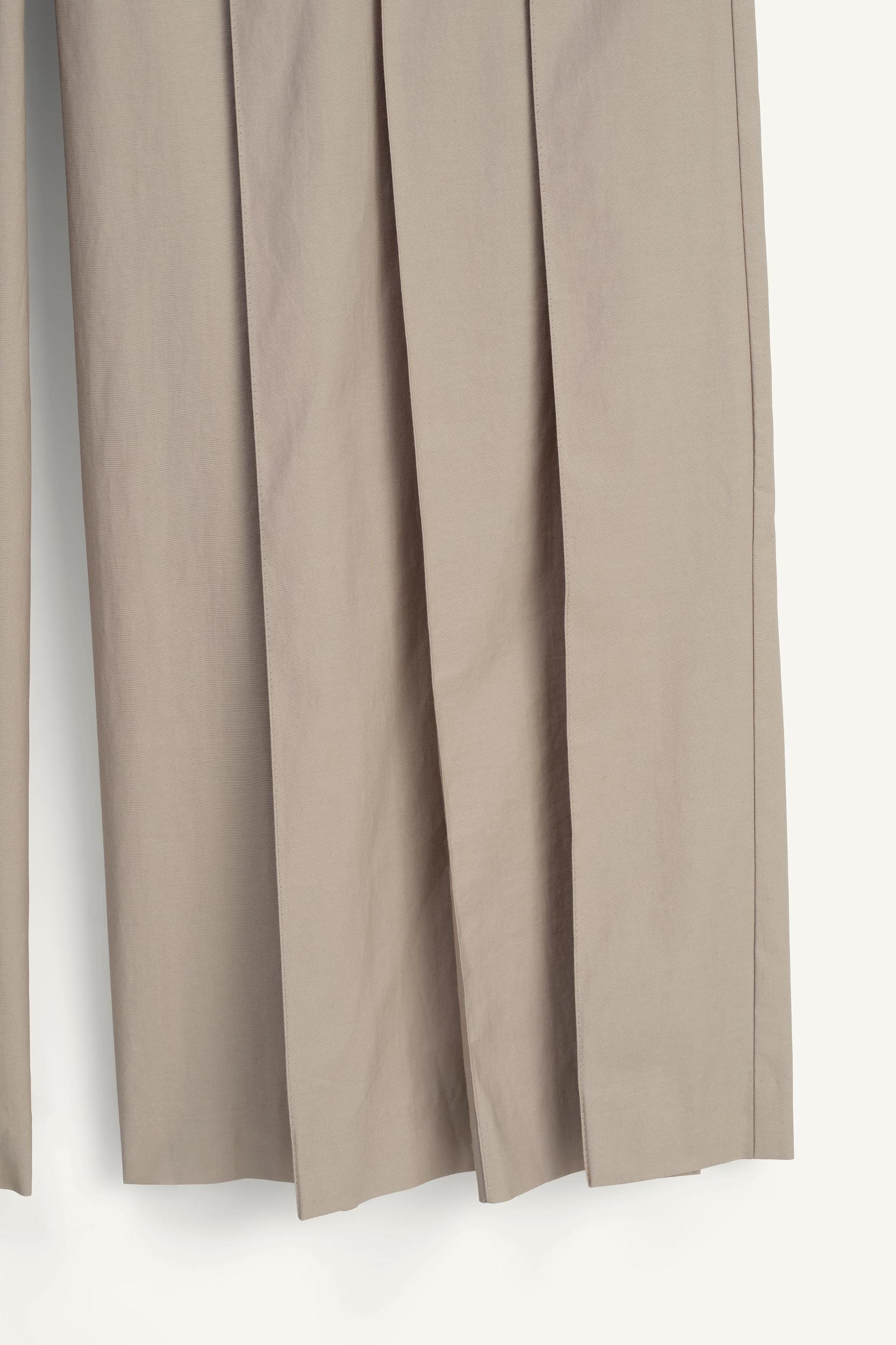 LIMITED EDITION PLEATED PANTS Product Image