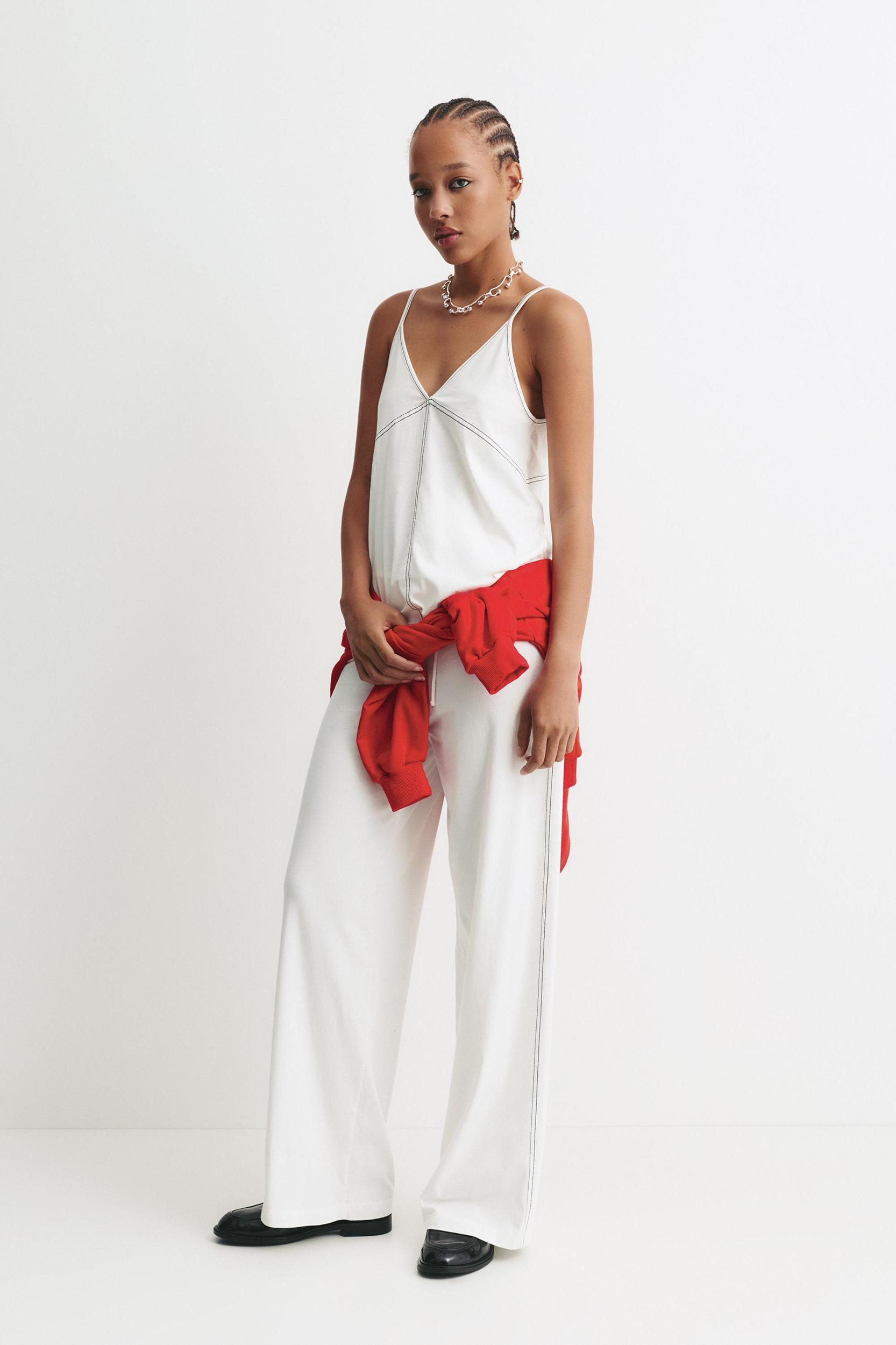 Wide leg pants with topstitching Product Image