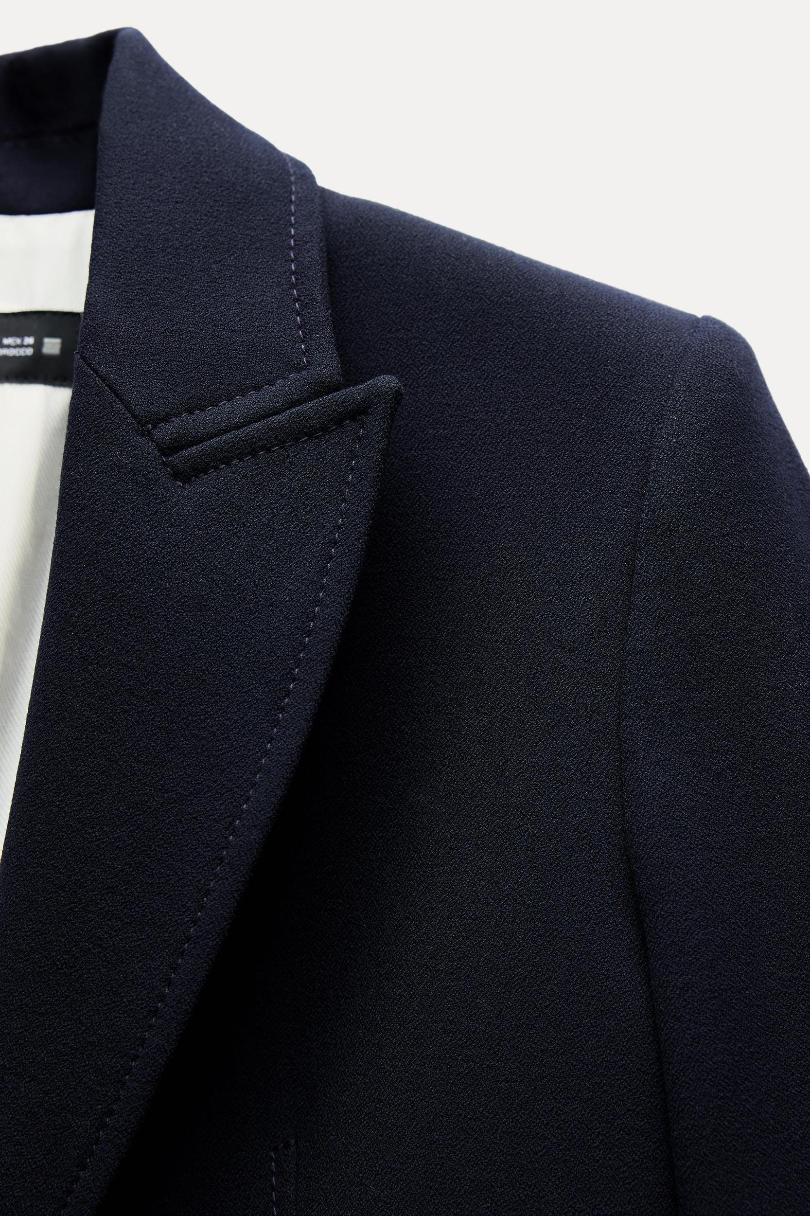 FITTED SHOULDER PAD BLAZER Product Image