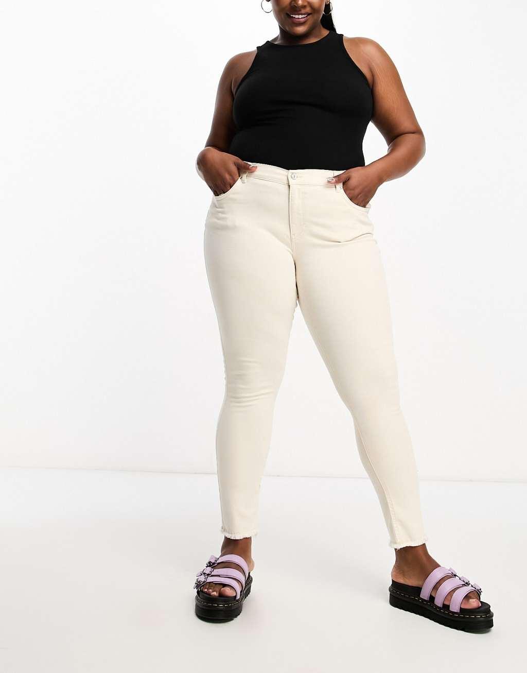 Only Curve skinny jeans Product Image