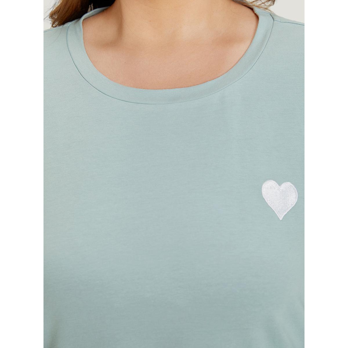 Plus Size Plain Heart Embroidered Crew Neck Sweatshirt Women Green Elegant Elastic cuffs Round Neck Dailywear Sweatshirts BloomChic 10/M Product Image