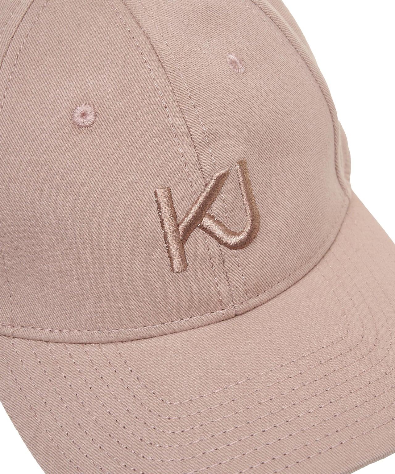 Baseball cap with logo embroidery Product Image