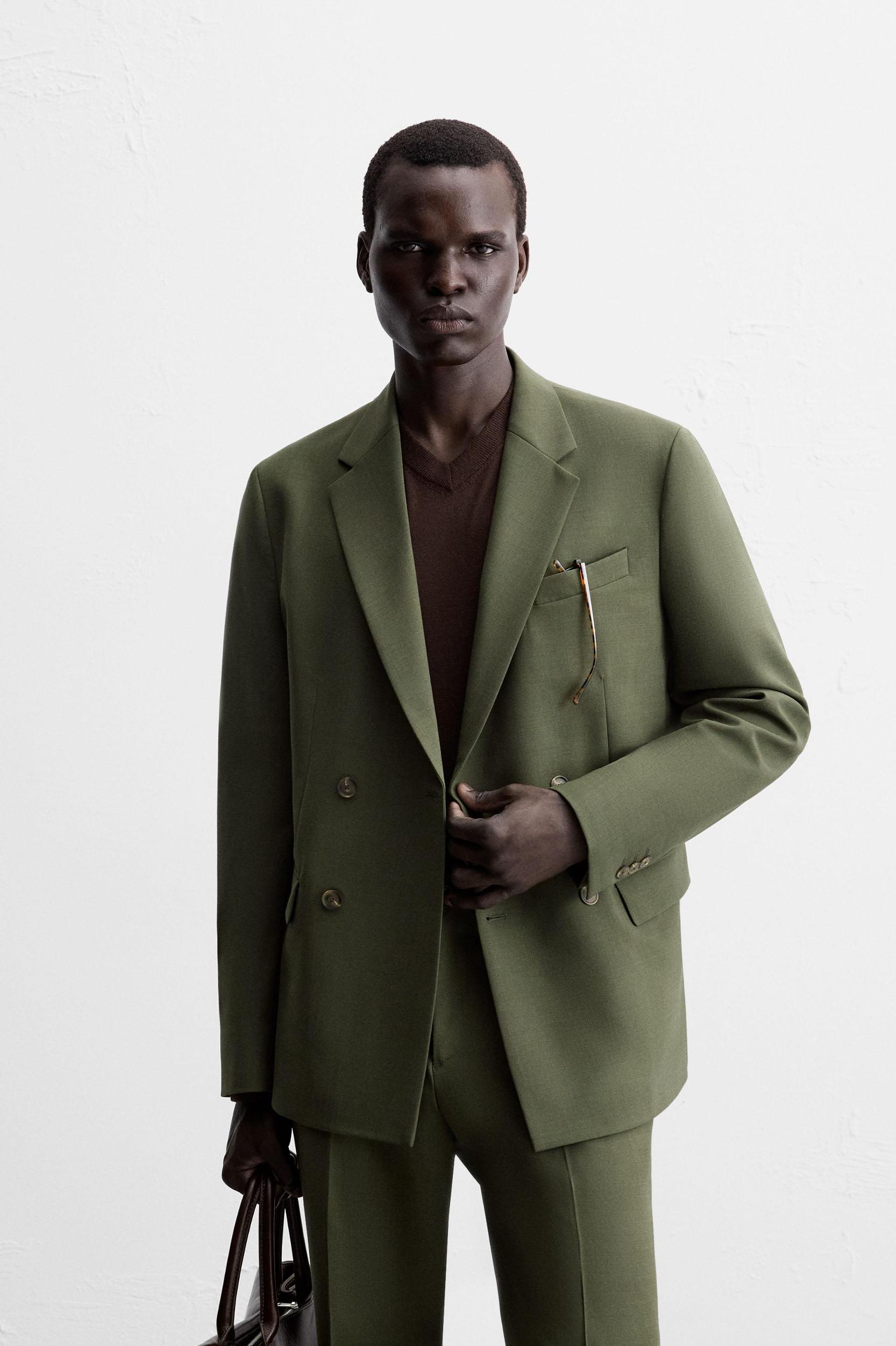 WOOL DOUBLE BREASTED SUIT BLAZER Product Image