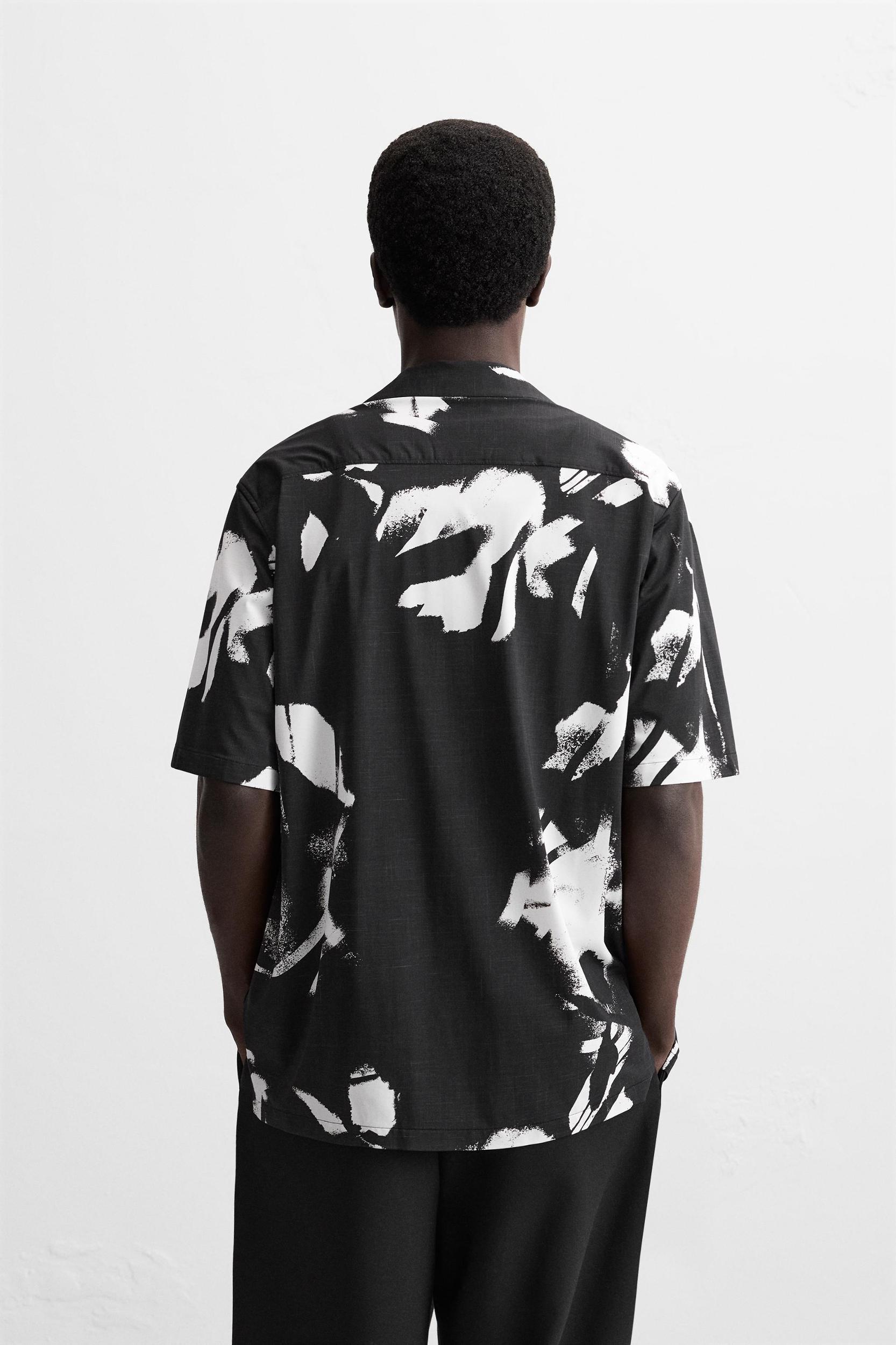 ABSTRACT PRINT STRETCH SHIRT Product Image