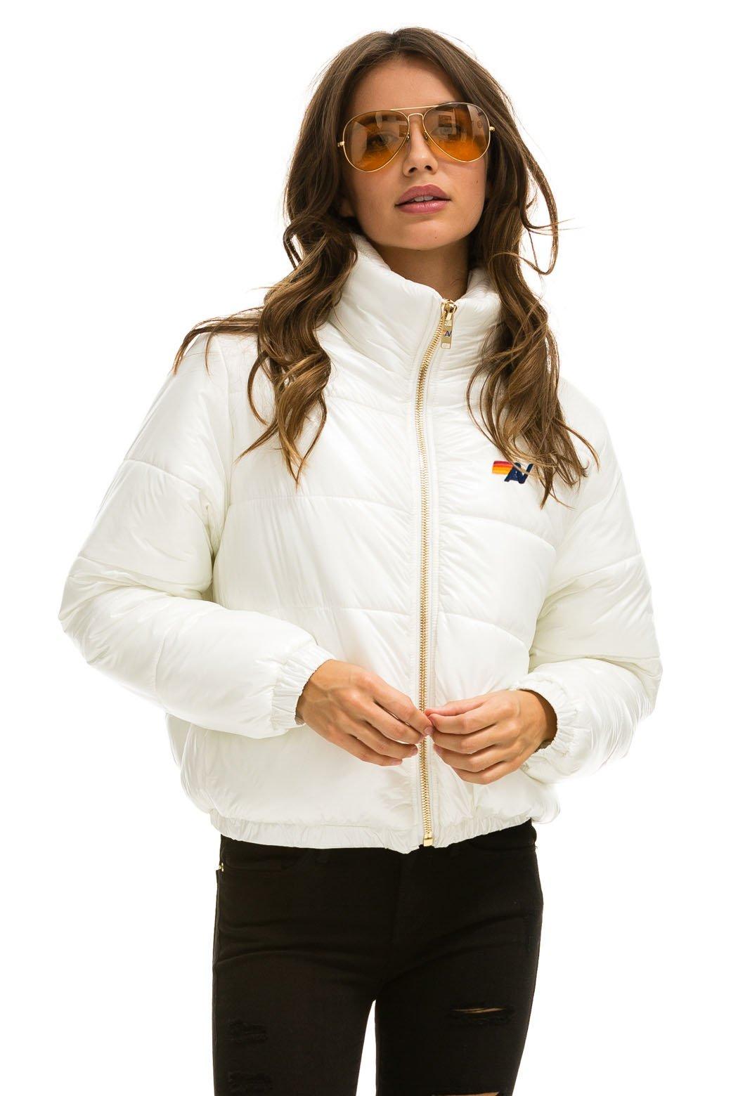 SUNBURST APRES PUFFER JACKET - GLOSSY WHITE Female Product Image
