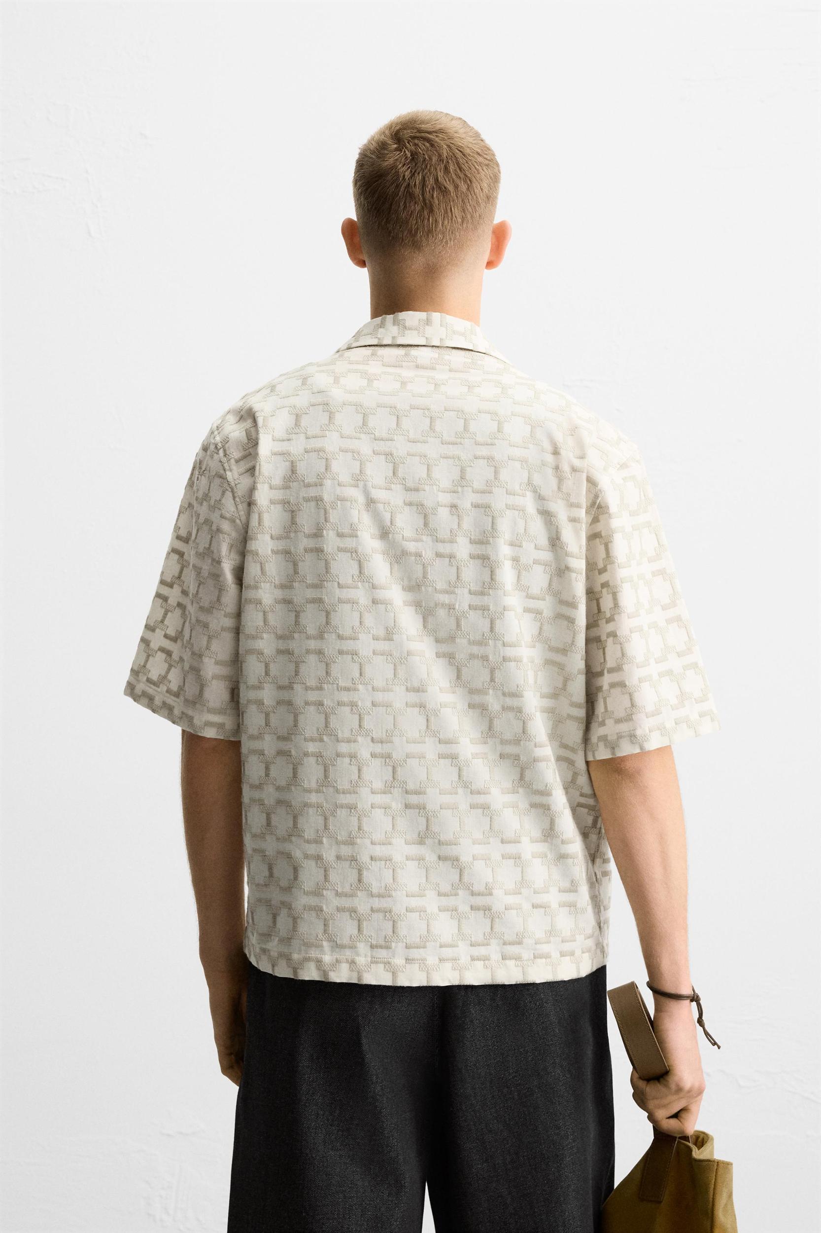 GEOMETRIC EMBROIDERED SHIRT Product Image
