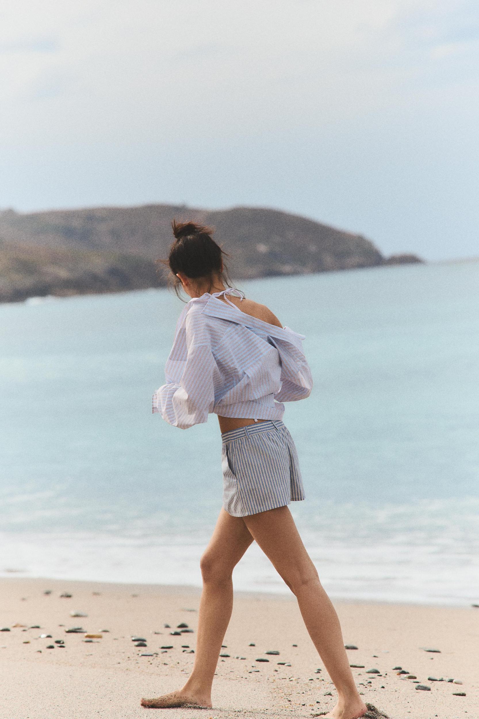 STRIPED SHORTS Product Image