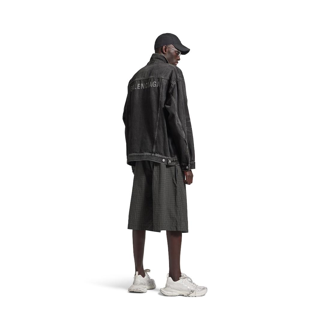 Oversized Jacket in Black Product Image