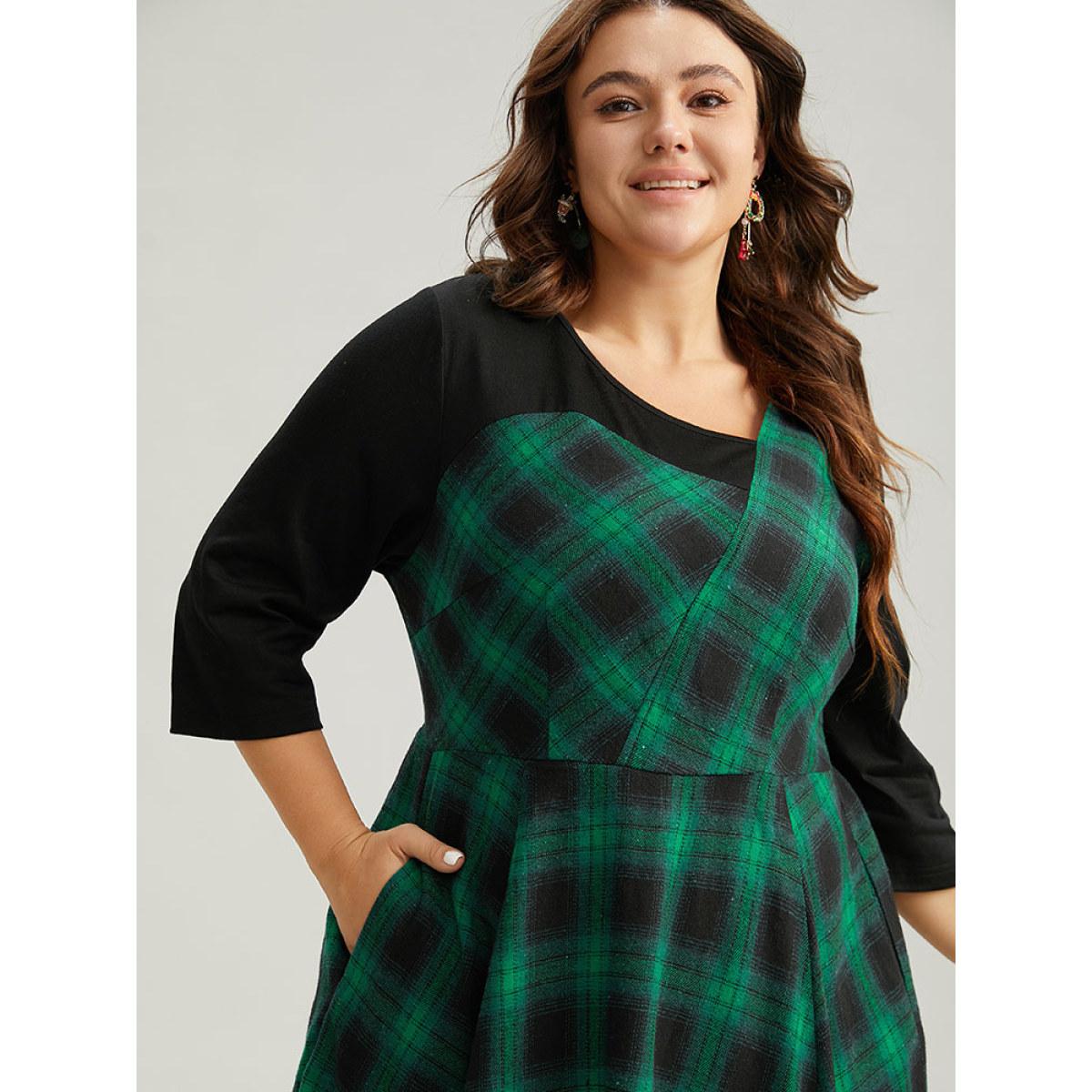 Plus Size Christmas Plaid Asymmetrical Patchwork Hanky Hem Dress DarkGreen Women Casual Patchwork Asymmetrical Neck Elbow-length sleeve Curvy Midi Dress BloomChic 10/M Product Image