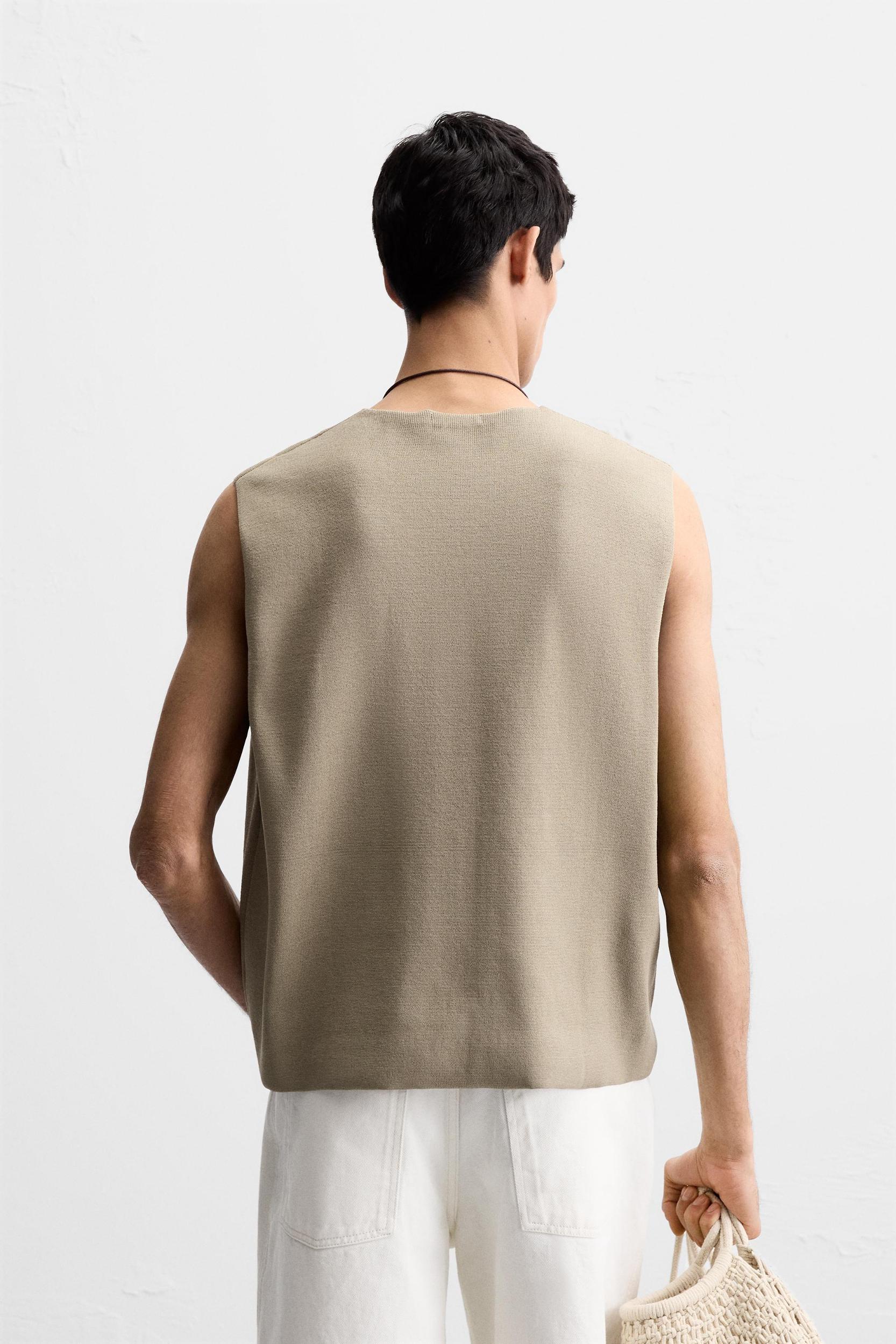 RELAXED FIT KNIT VEST Product Image