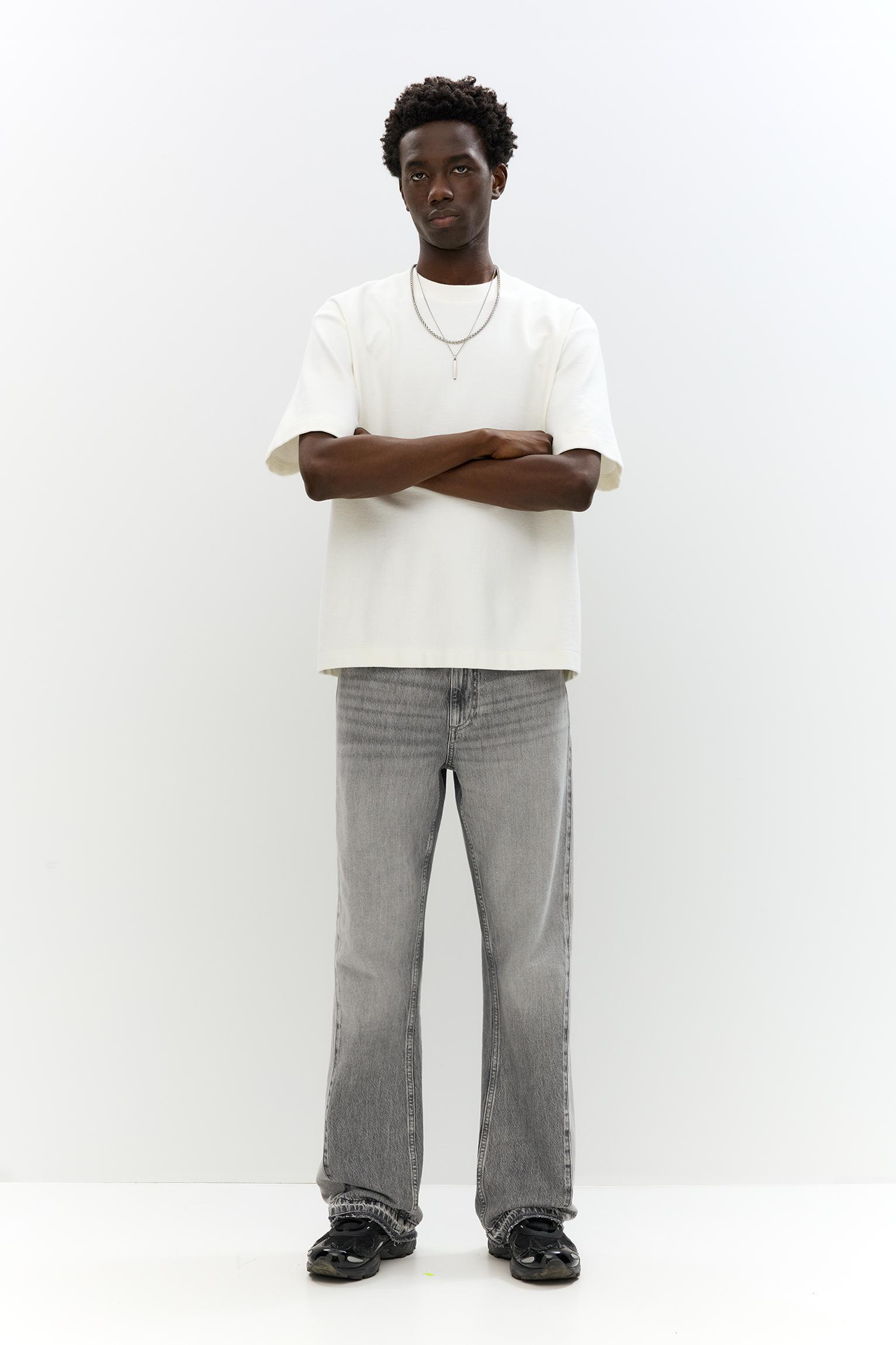 Loose flared jeans Product Image