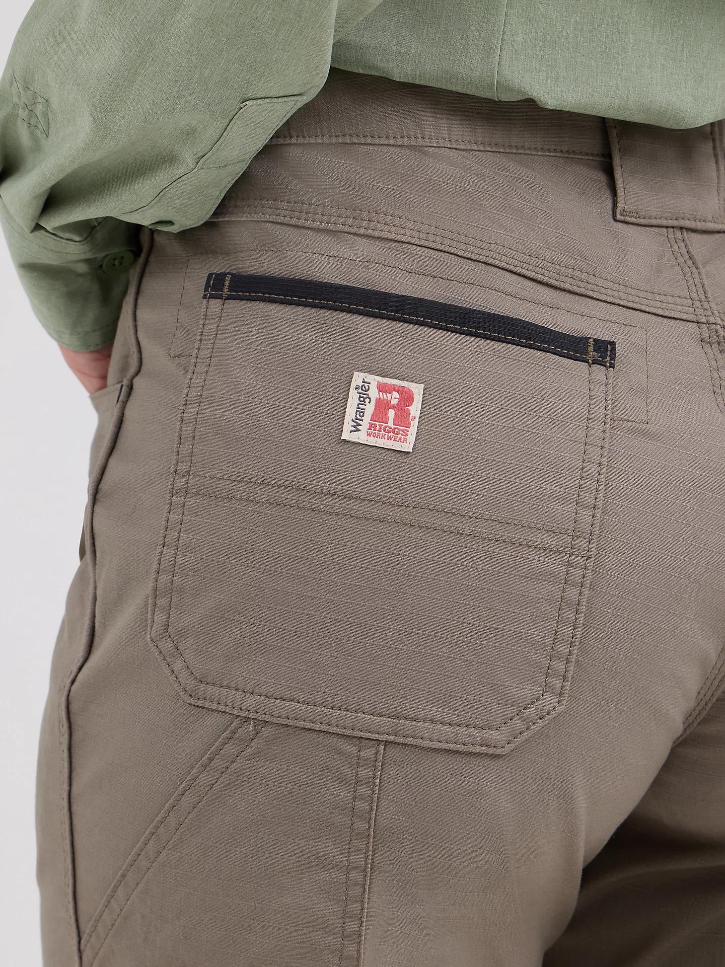 Women's Wrangler RIGGS Workwear® Technical Carpenter Short in Dark Khaki Product Image