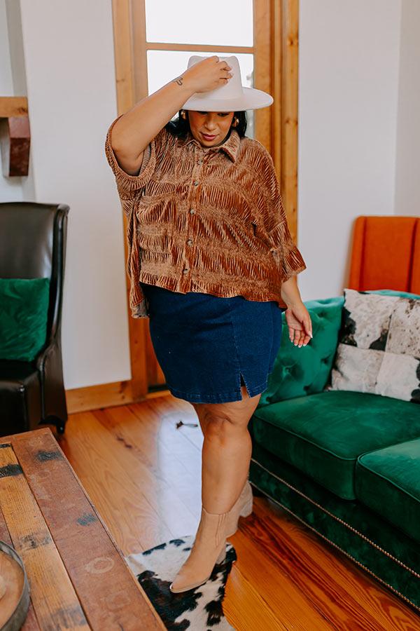 Roman Holiday Velvet Top In Brown Curves Product Image