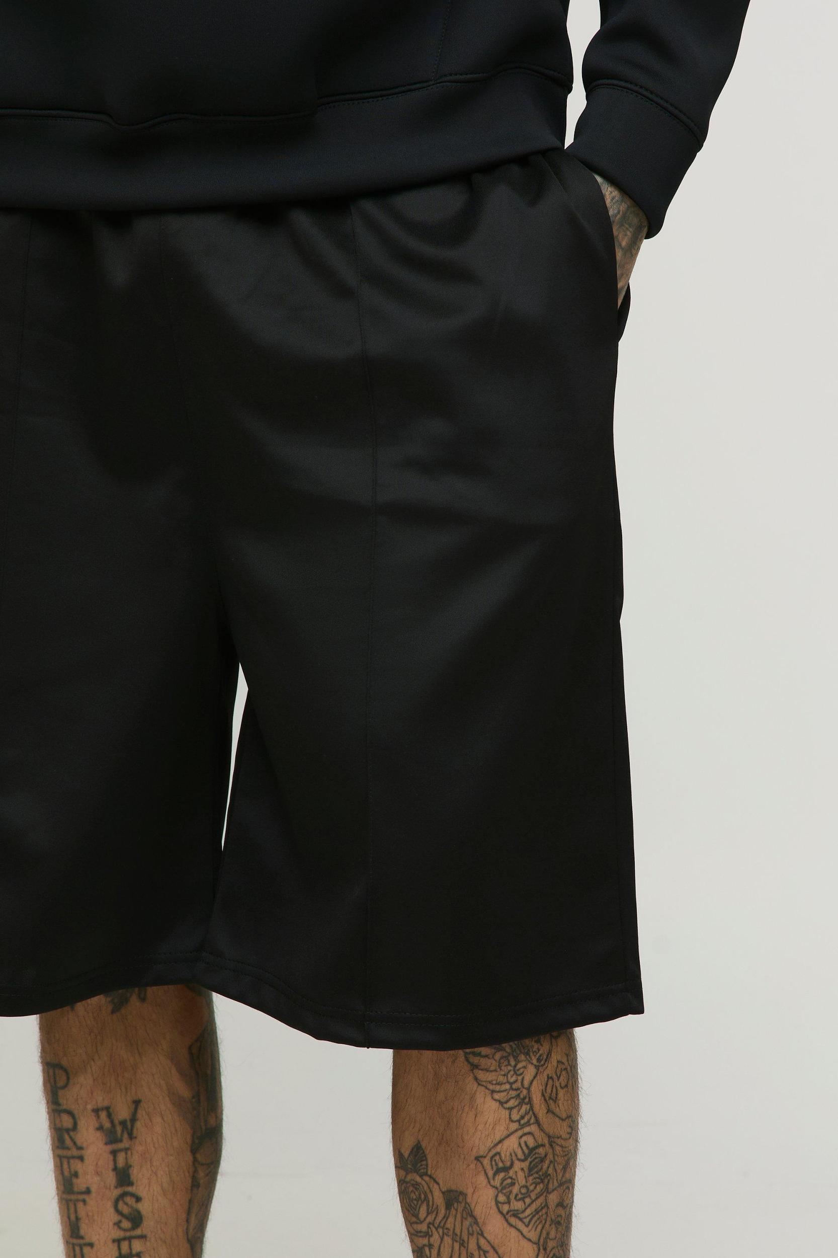 Tall Oversized Pintuck Dropped Crotch Scuba Shorts | boohooMAN USA Product Image