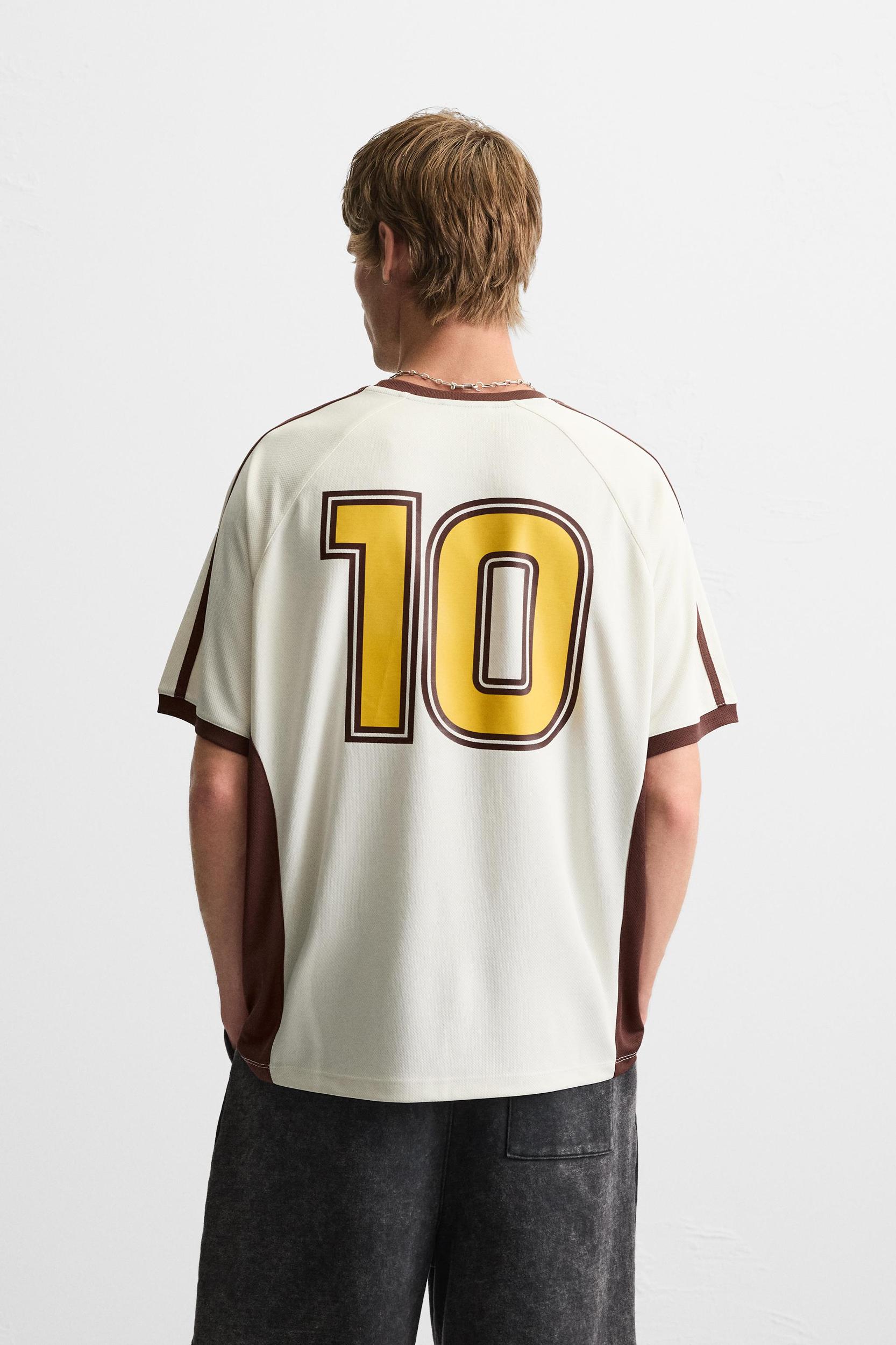 RETRO FOOTBALL PRINT T-SHIRT Product Image
