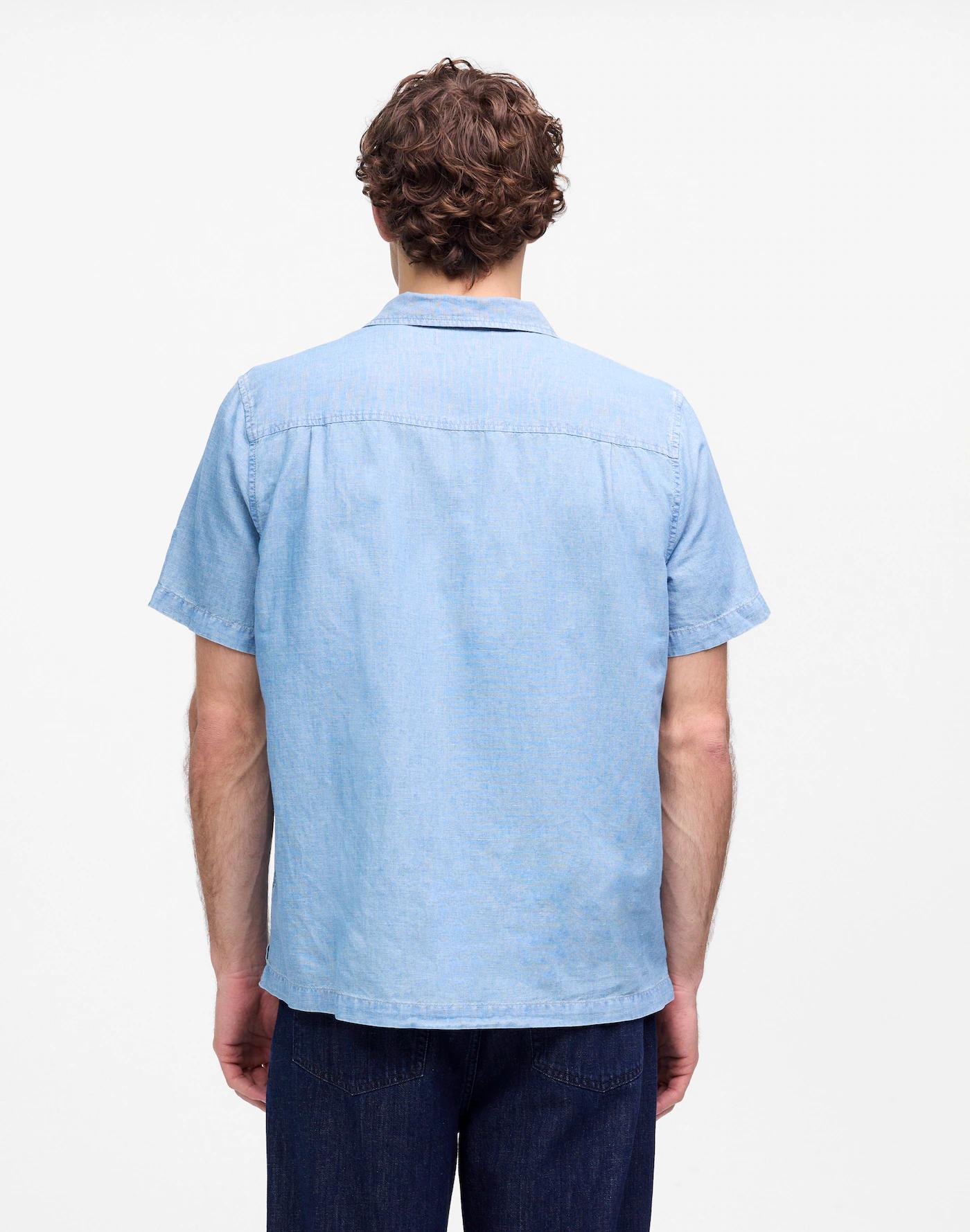 Chambray Short-Sleeve Button-Up Shirt in Cotton Linen Blend Product Image