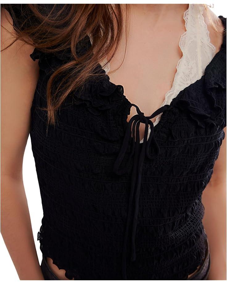 Pucker Up Seamless Tee Product Image