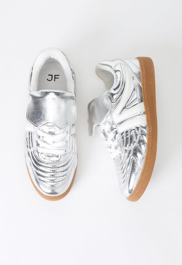 Wren Court Sneaker Product Image