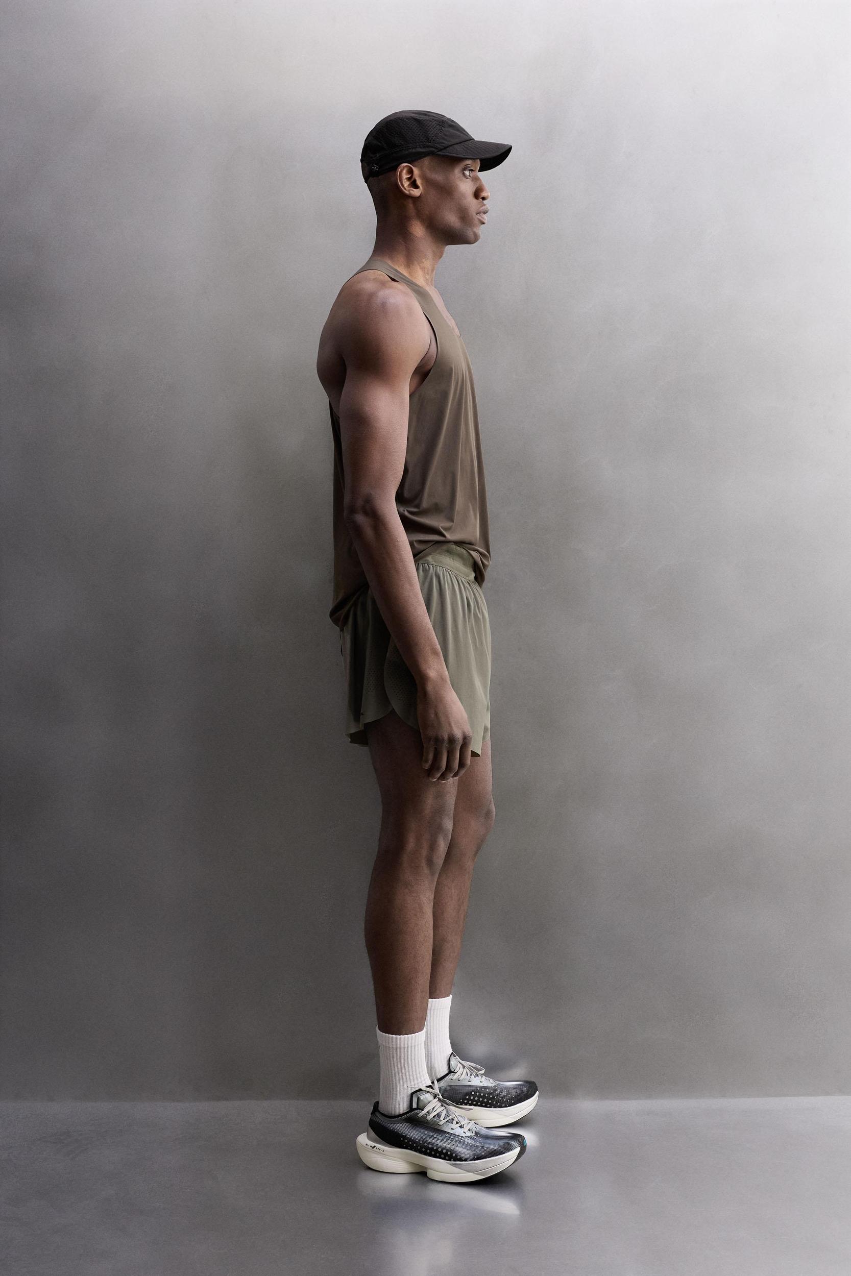 LIGHTWEIGHT TECHNICAL TANK TOP Product Image