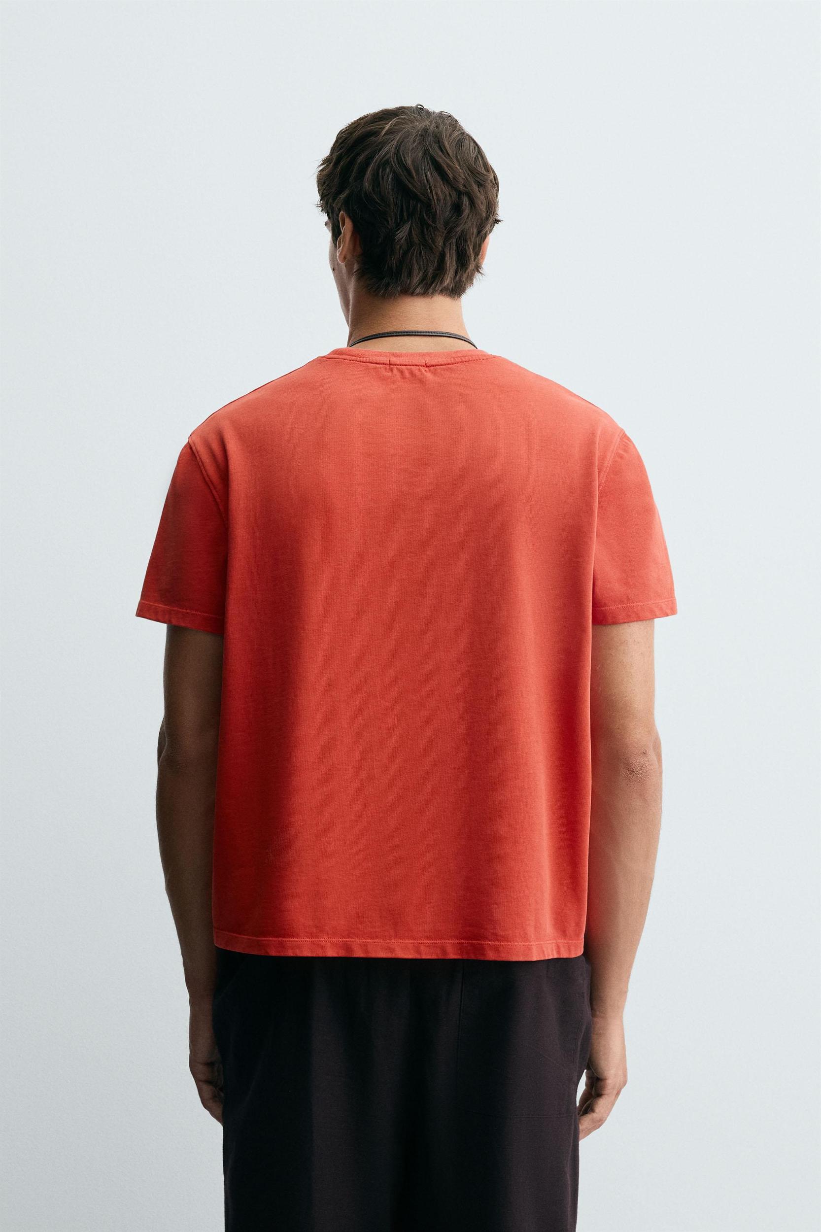CROPPED FIT T-SHIRT Product Image