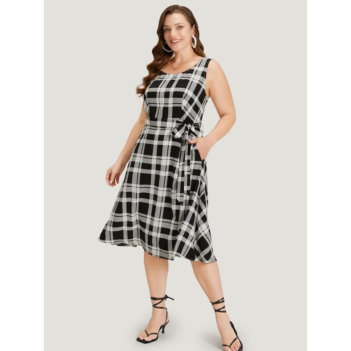 Plus Size Plaid Pocket Zipper Belted Sleeveless Dress Black Women Elegant Contrast Round Neck Sleeveless Curvy Knee Dress BloomChic 28/5X Product Image
