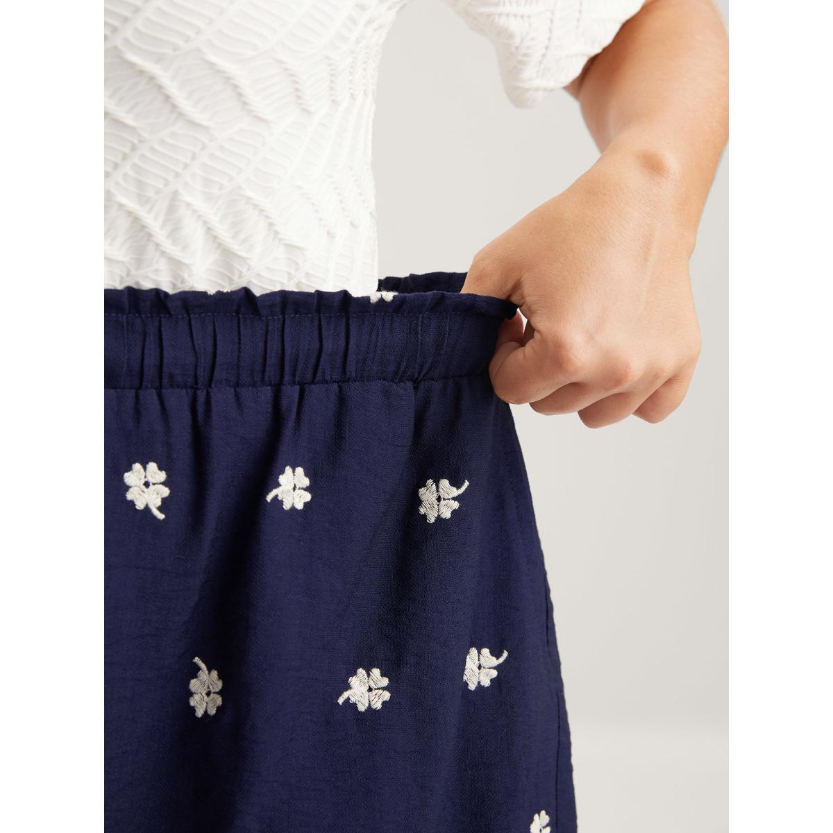 Plus Size Floral Embroidered Drawstring Wide Leg Shorts Women Indigo Casual Embroidered Wide Leg Everyday-Casual Shorts BloomChic 14-16/1X Product Image