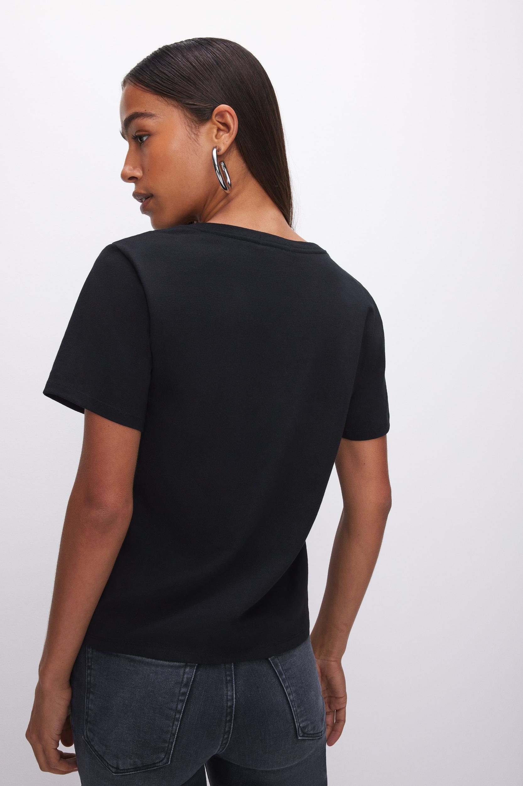 COTTON CLASSIC V-NECK TEE | BLACK001 Product Image
