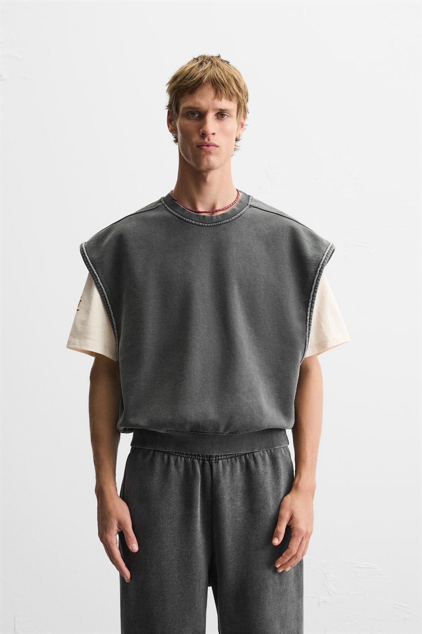 WASHED FLEECE VEST Product Image