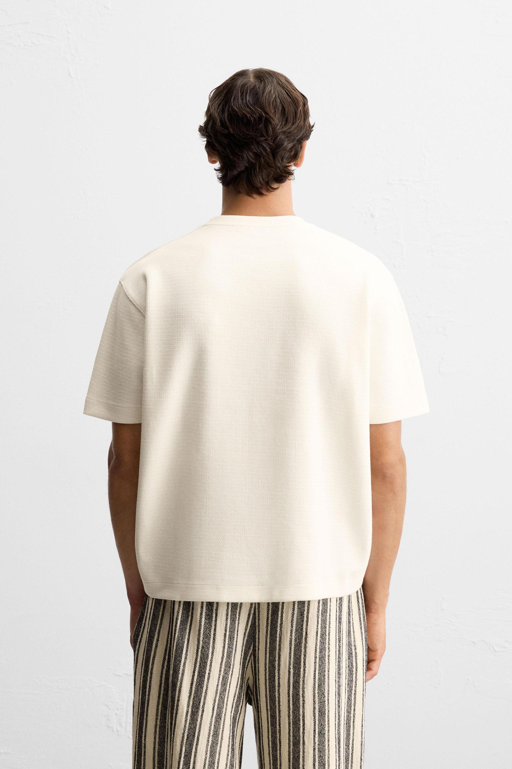 TEXTURED SWEATSHIRT Product Image