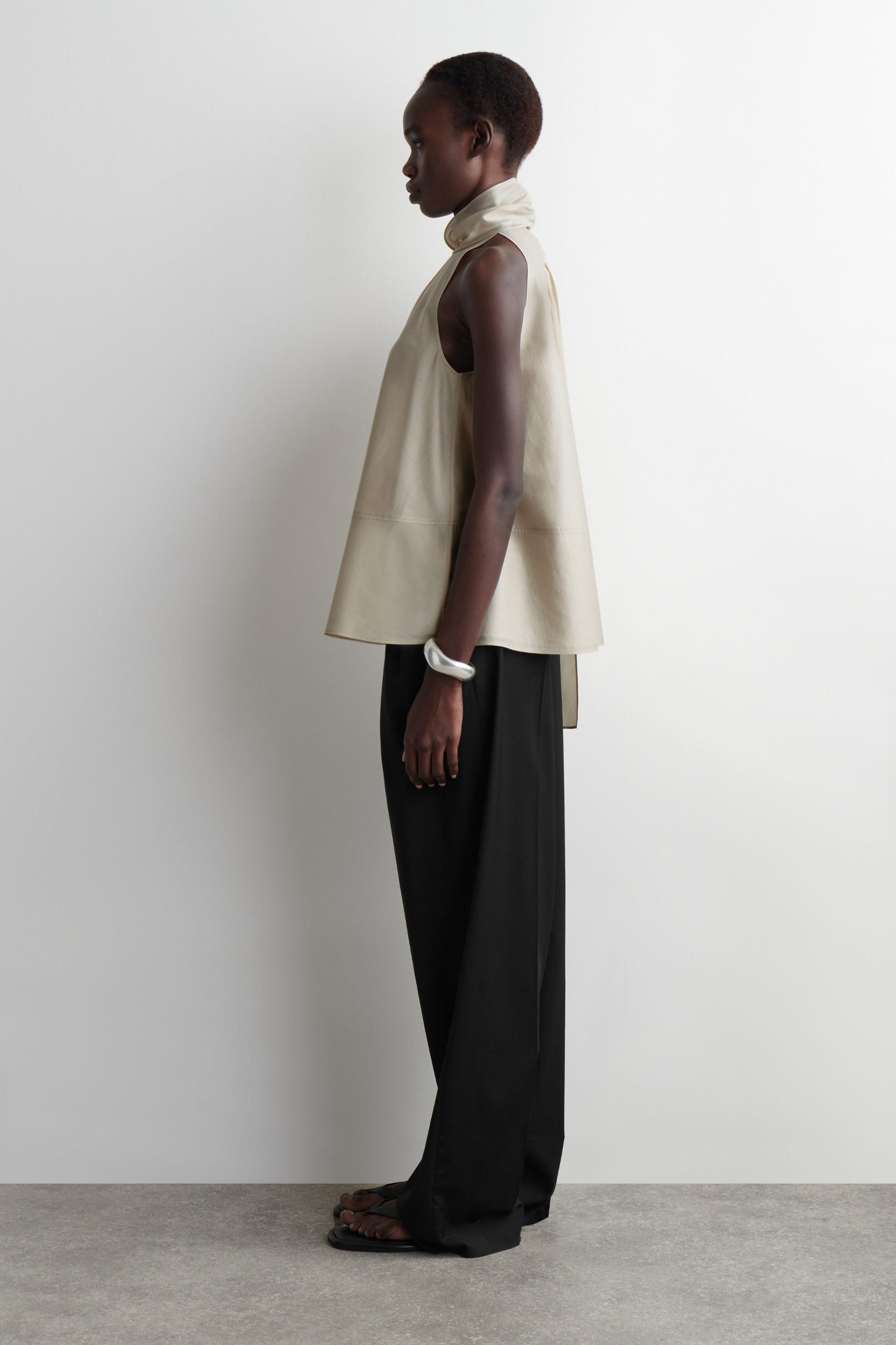 FLUID HALTERNECK TOP Product Image