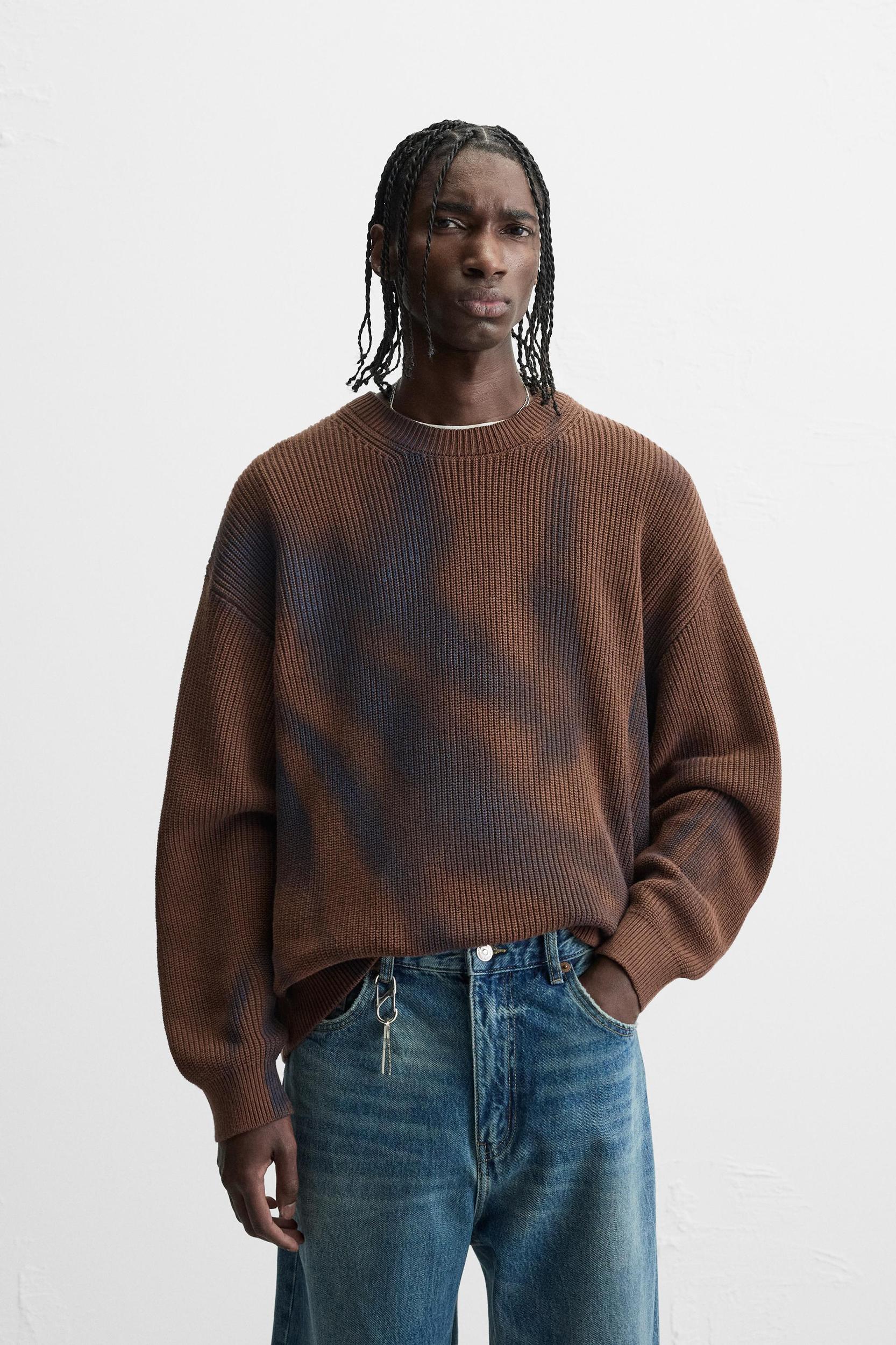 SPRAY PRINT SWEATER Product Image