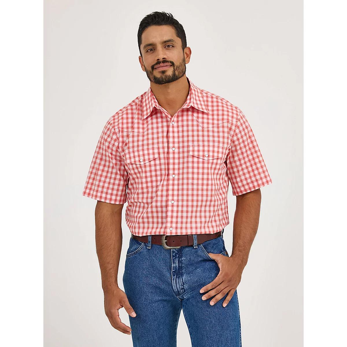 Men's Wrinkle Resist Short Sleeve Western Snap Plaid Shirt | Men's SHIRTS | Wrangler® Product Image