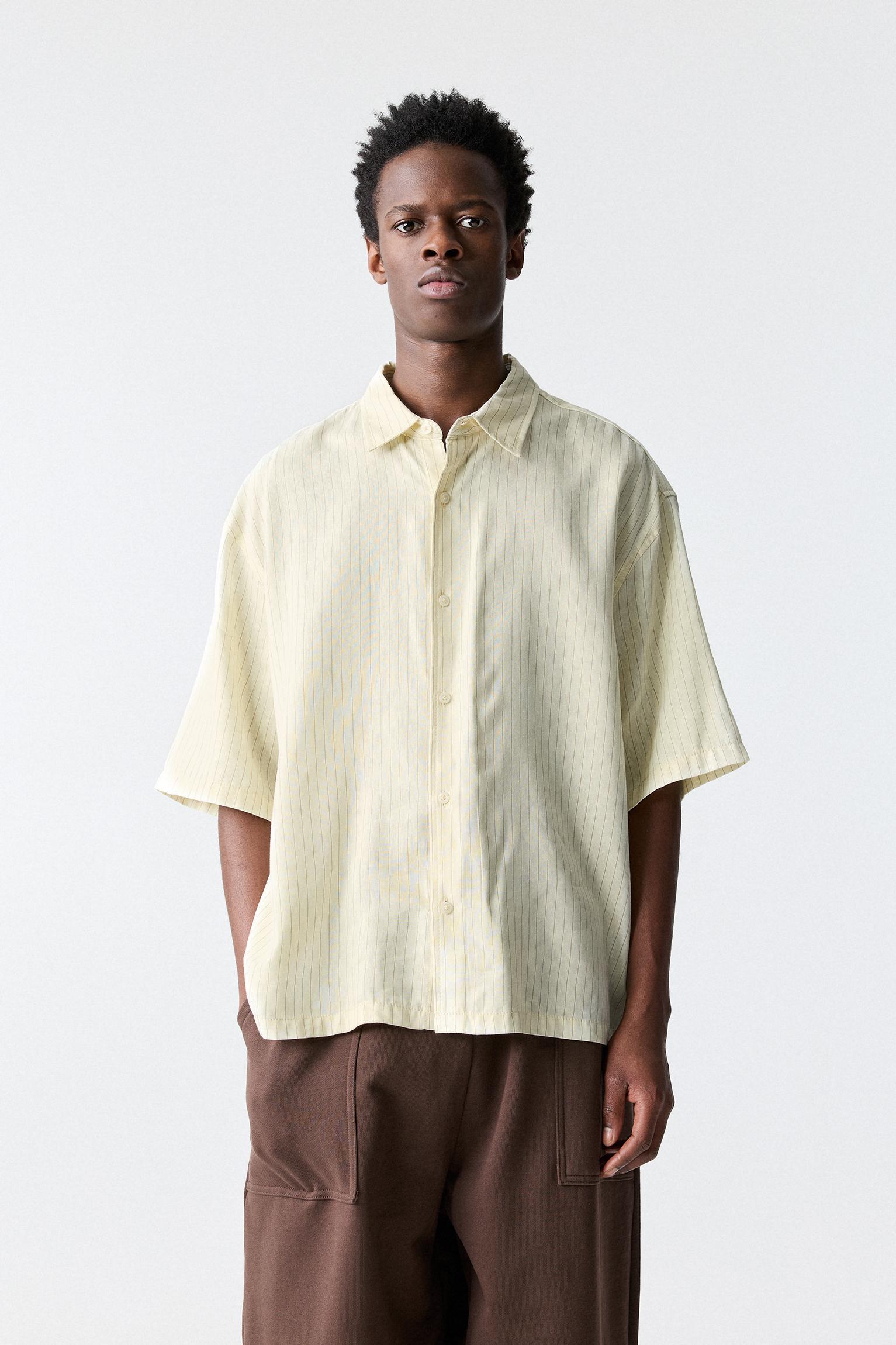 Striped short sleeve shirt Product Image