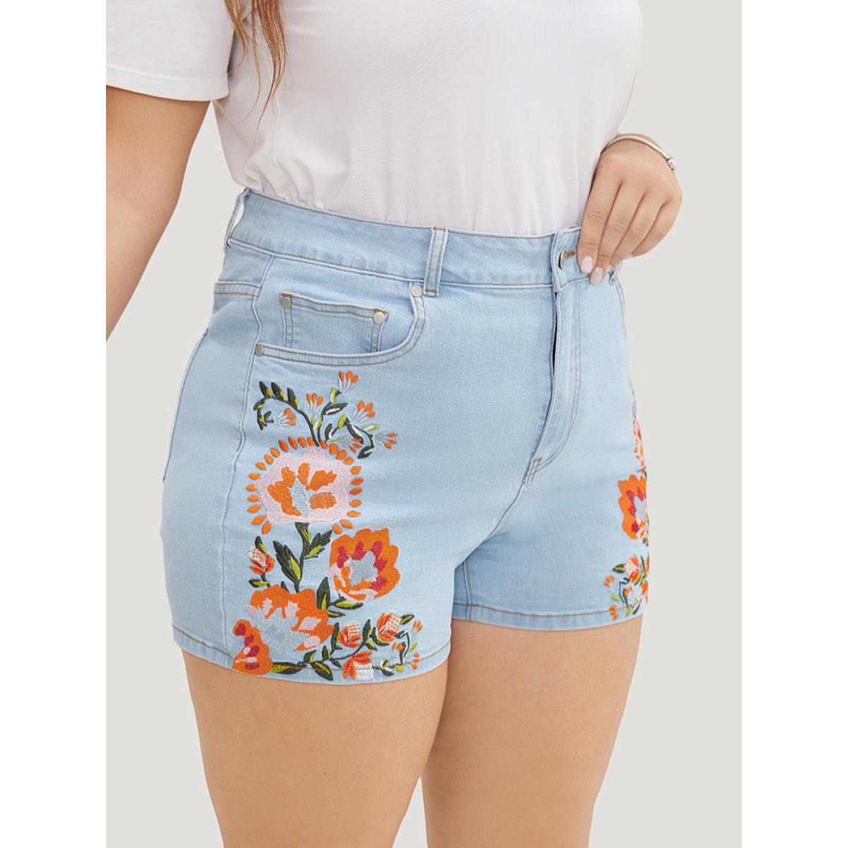 Plus Size High Rise Light Wash Floral Embroidered Denim Shorts Women LightBlue Embroidered No stretch Dailywear Pocket Vacation Denim Shorts BloomChic 28/5X Product Image