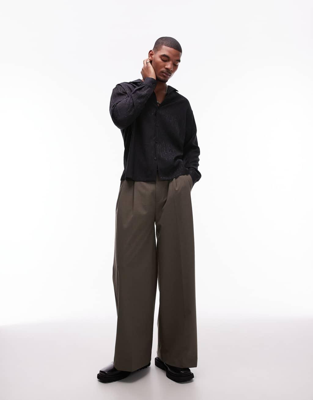 Topman long sleeve relaxed revere jacquard shirt in black Product Image