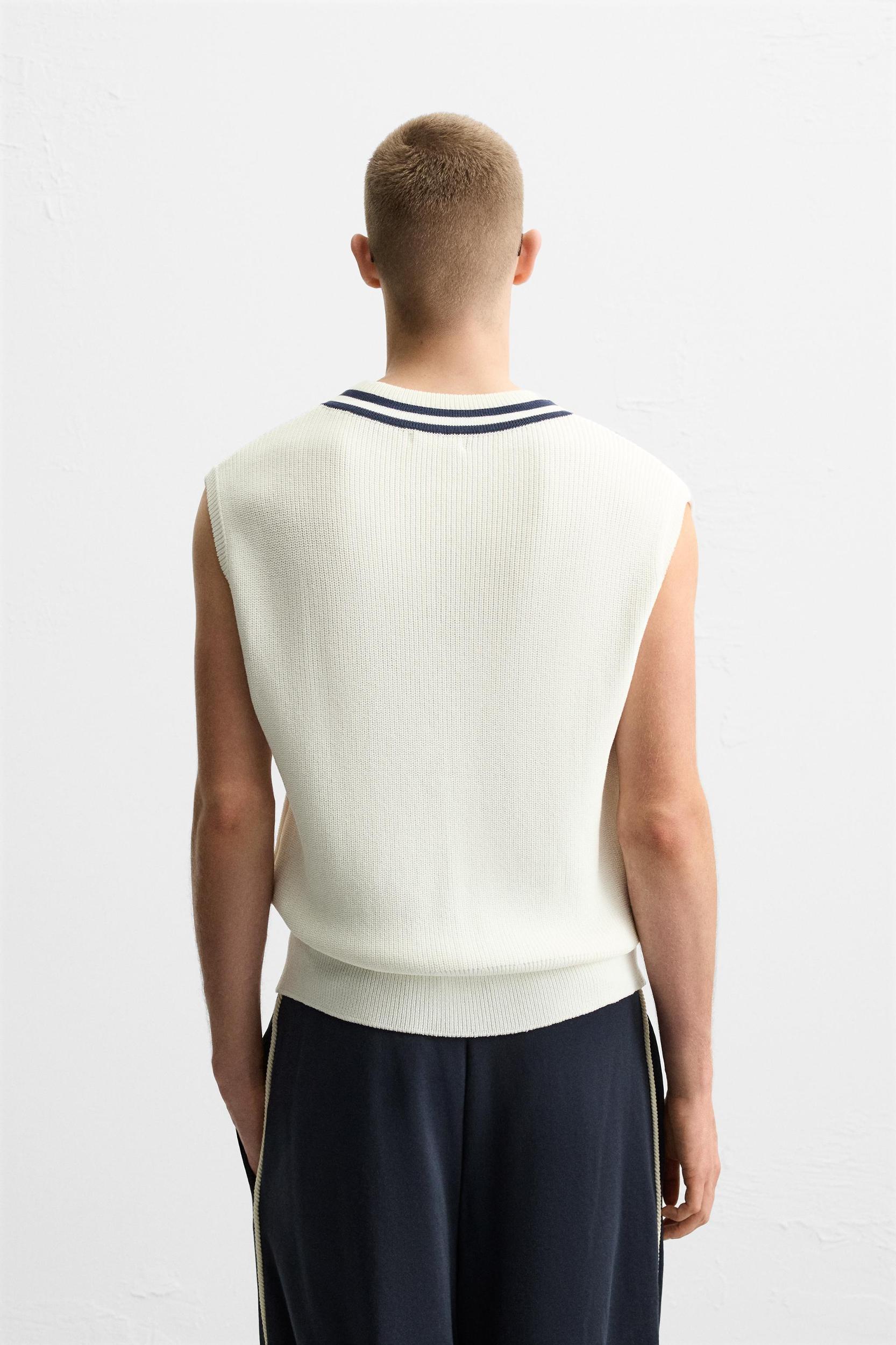 V-NECK VEST Product Image