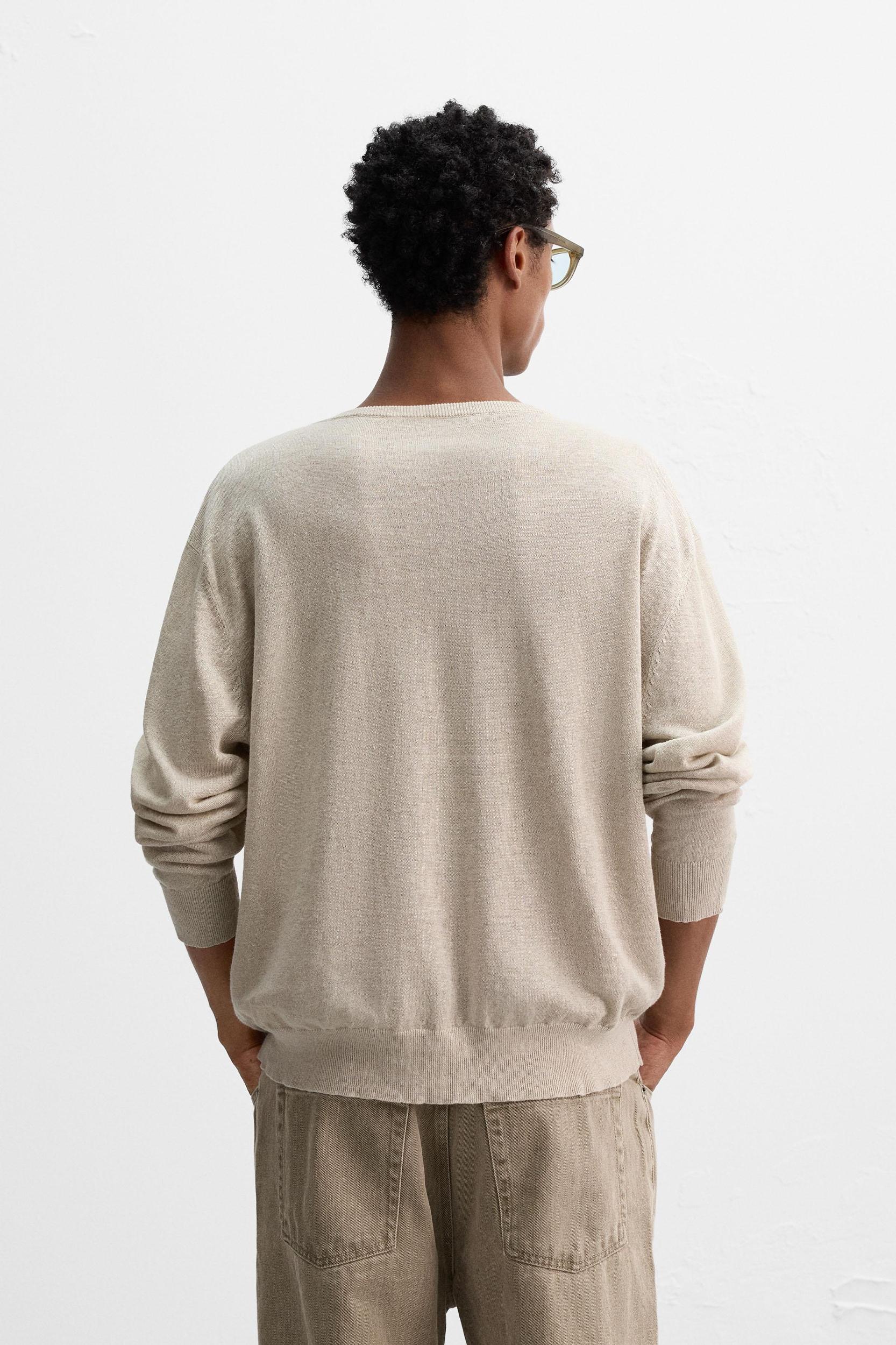 LIGHTWEIGHT LINEN SWEATER Product Image