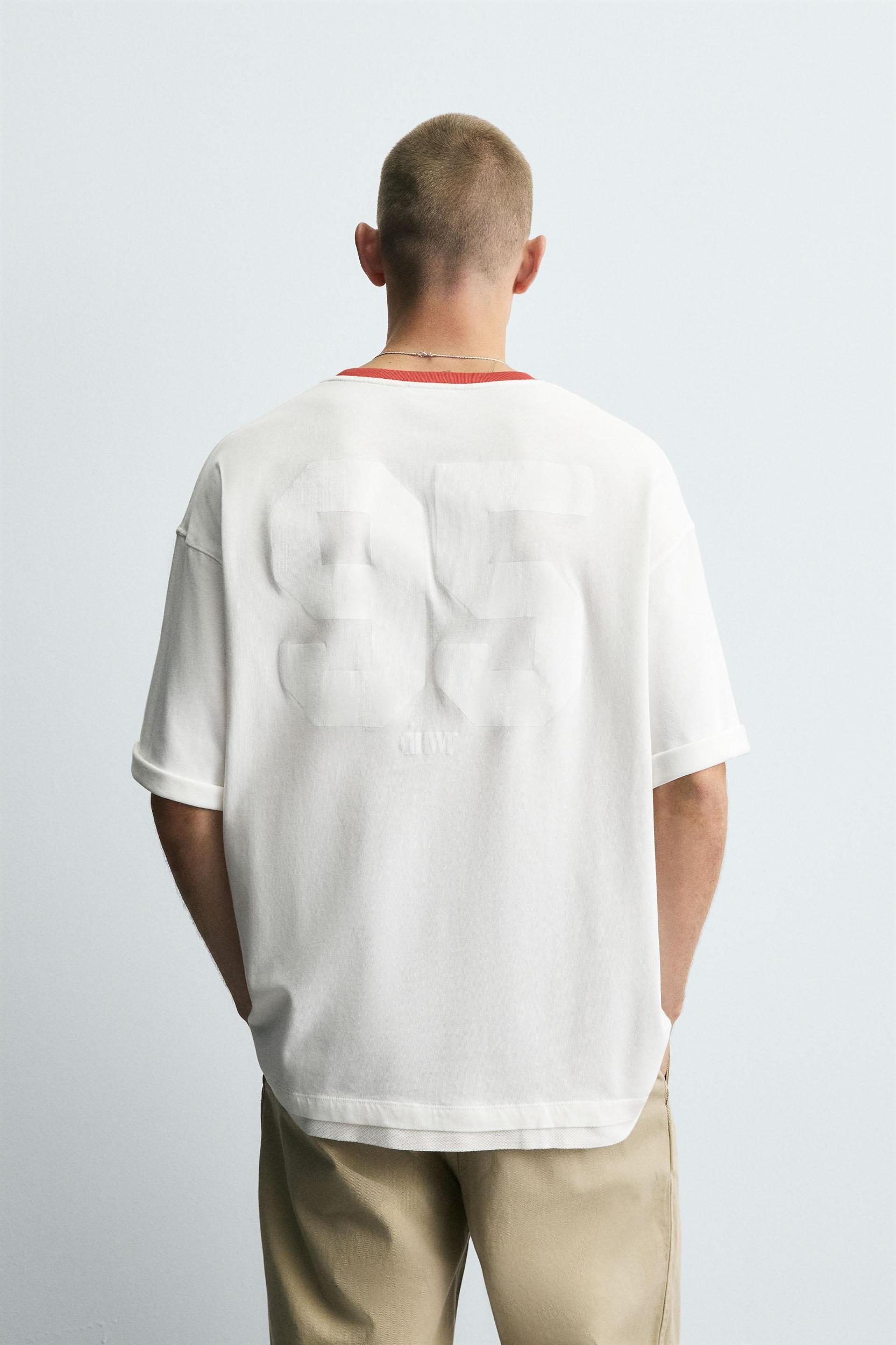 CONTRAST COLLAR T-SHIRT Product Image