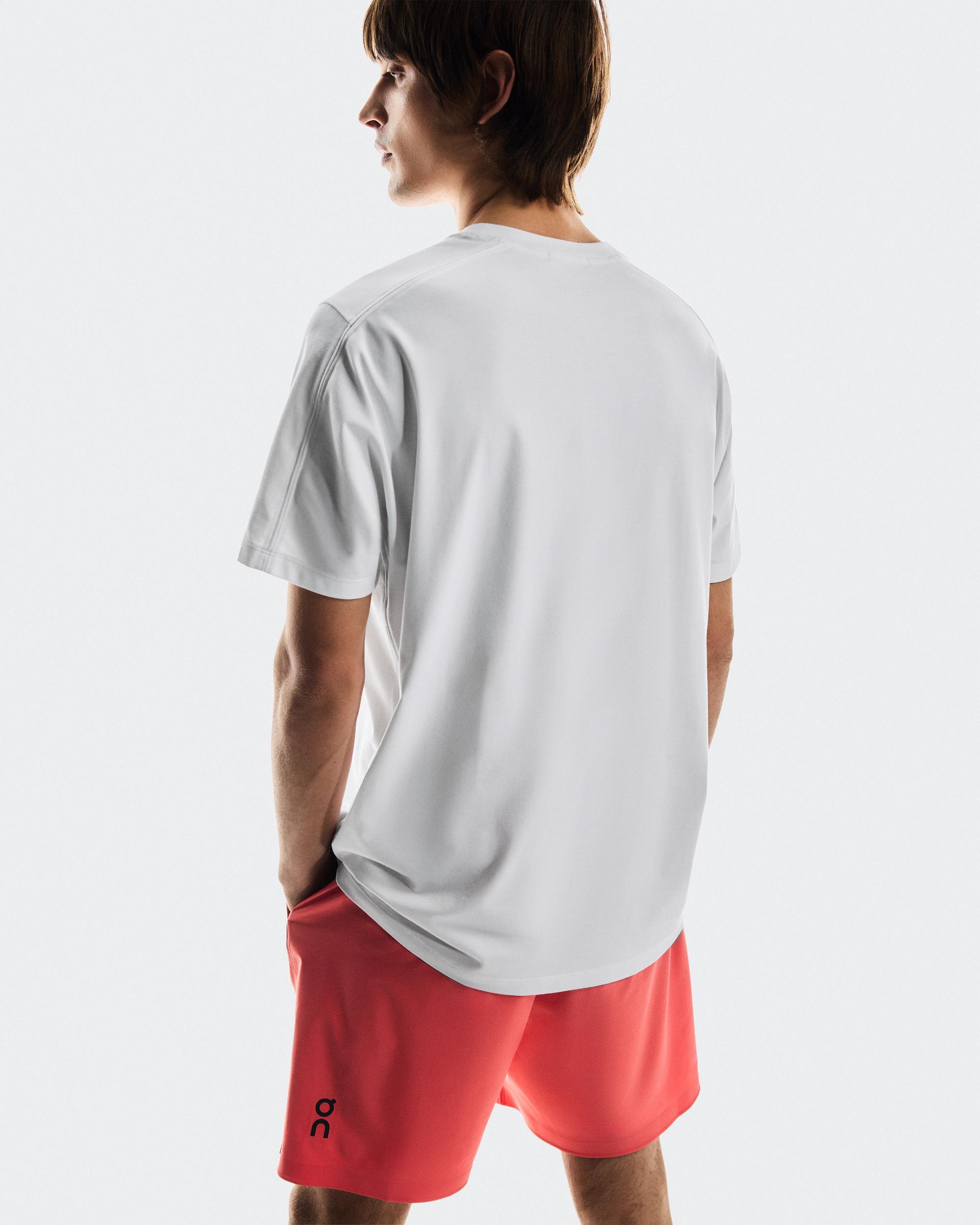 The Focus-T: Men's Versatile Workout Top Product Image