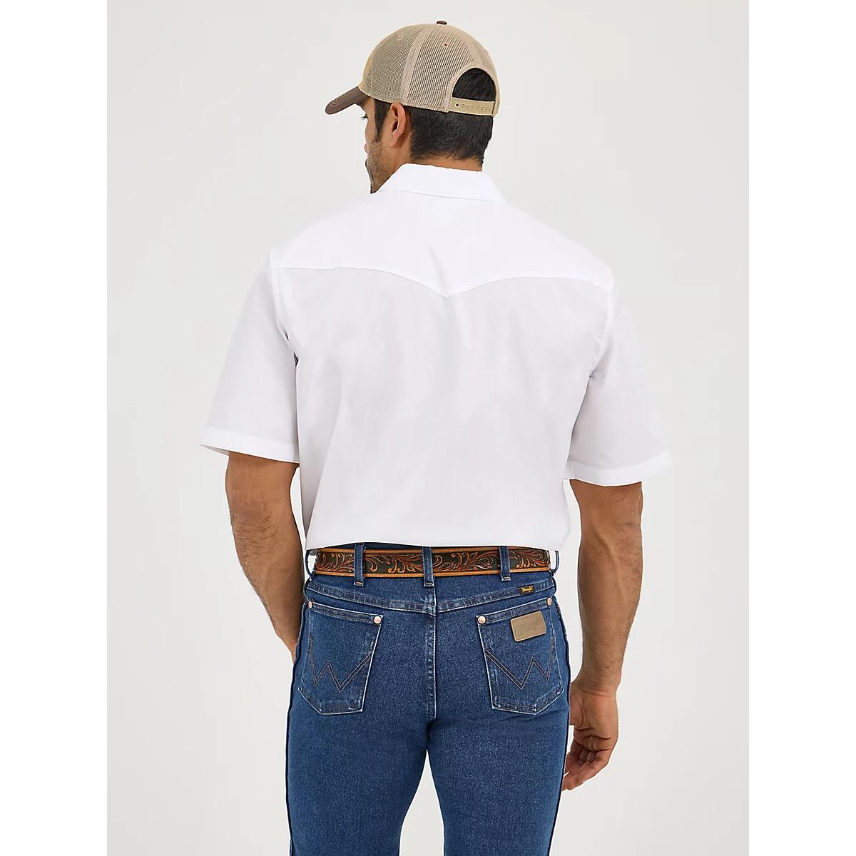 Men's Wrangler® Short Sleeve Solid Western Snap Sport Shirt Product Image