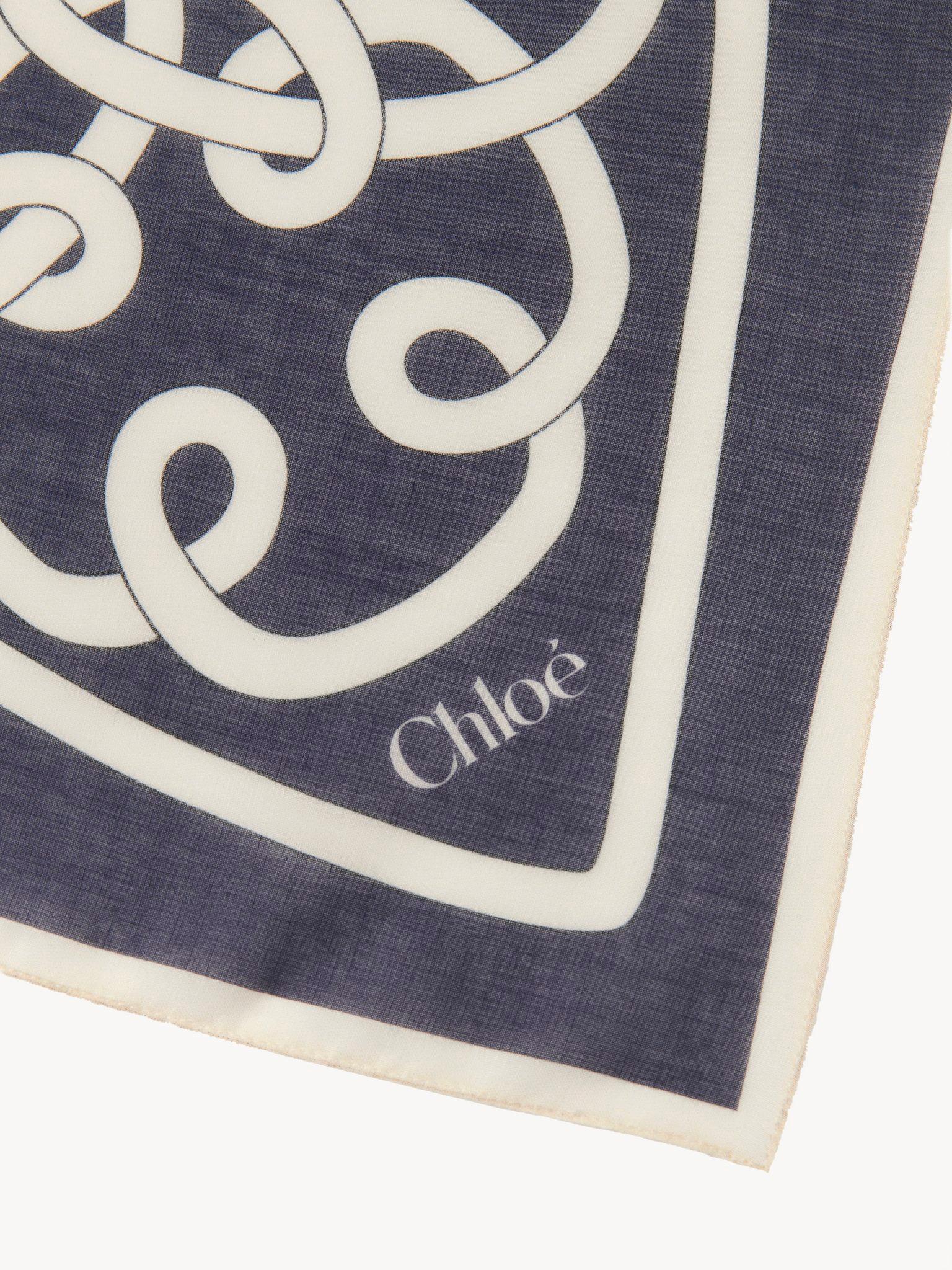 The Chloé Iconic Print scarf in cotton & silk Product Image