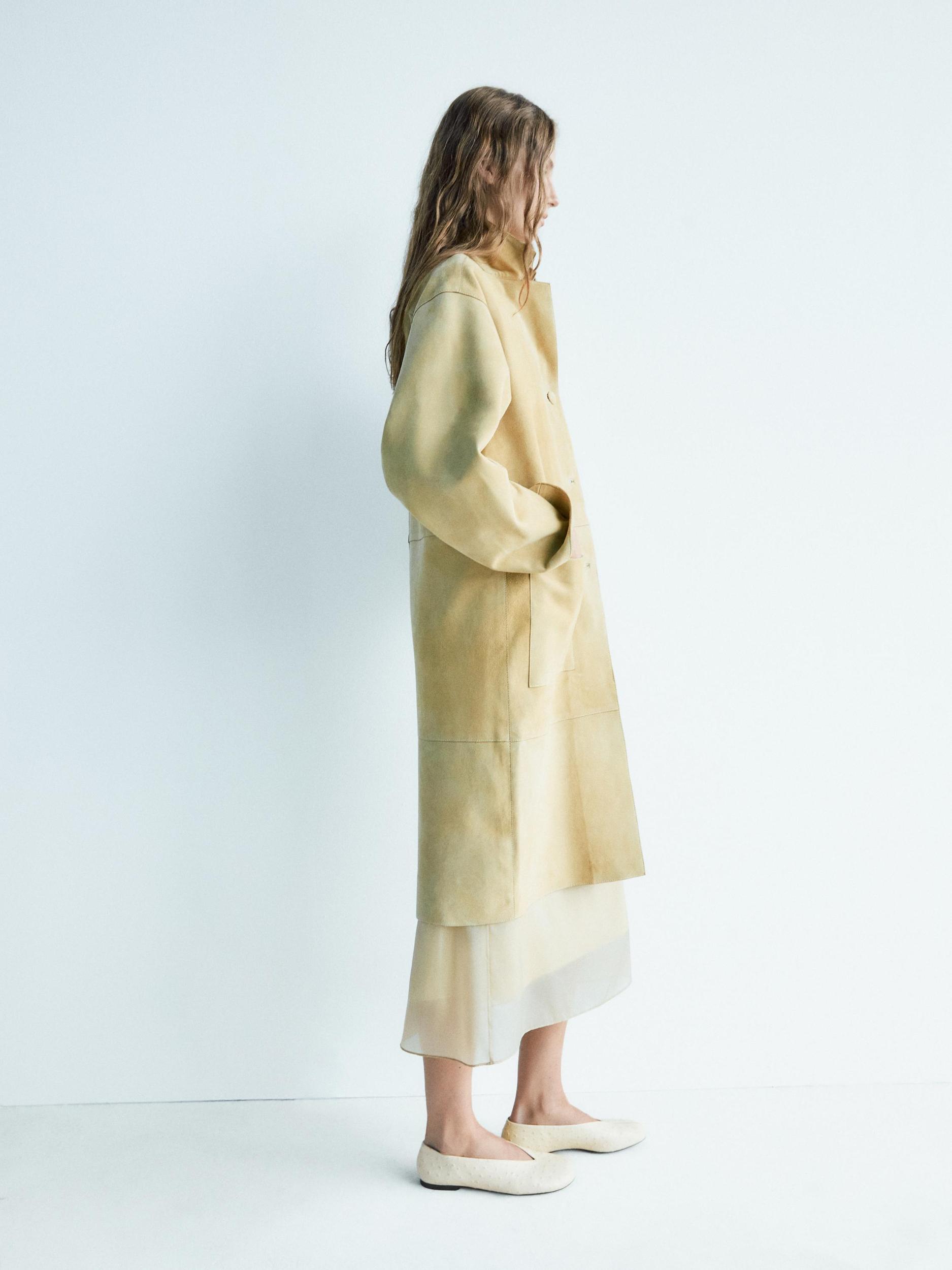 Ostrich print leather ballet flats Product Image